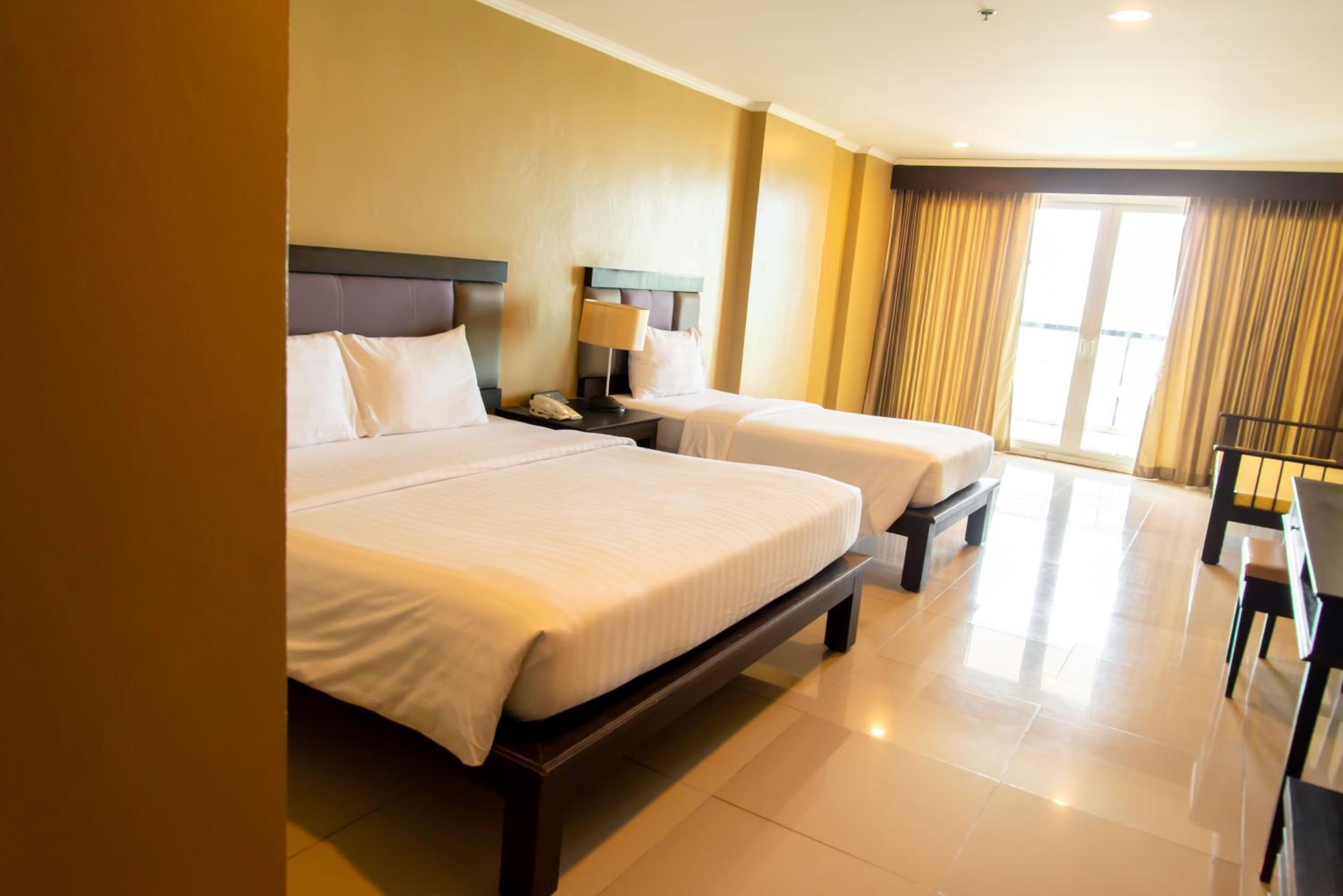 Pavilion Double Room - Royal Wing - Photo 7