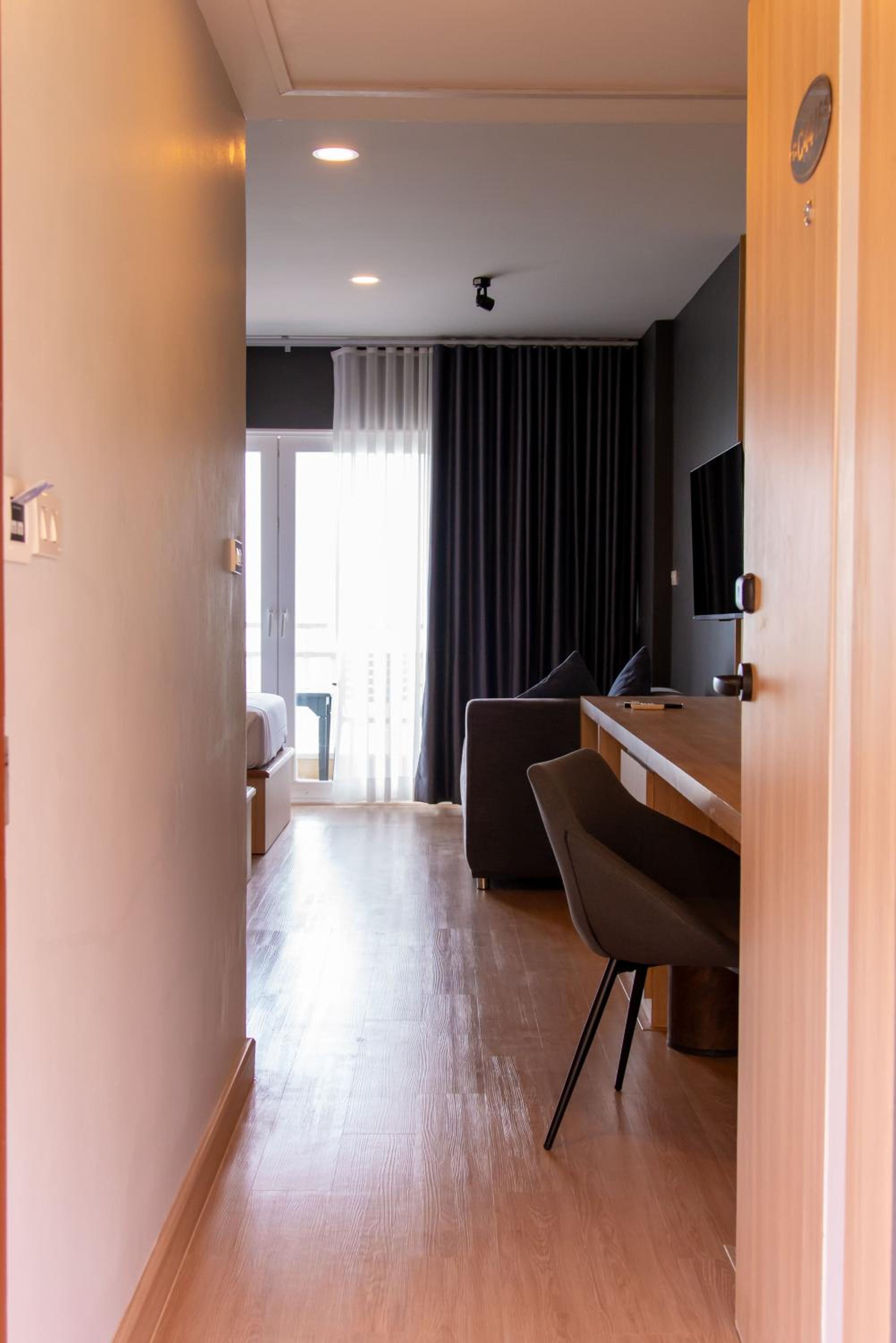 Panorama Double Room - Front Beach - Photo 11