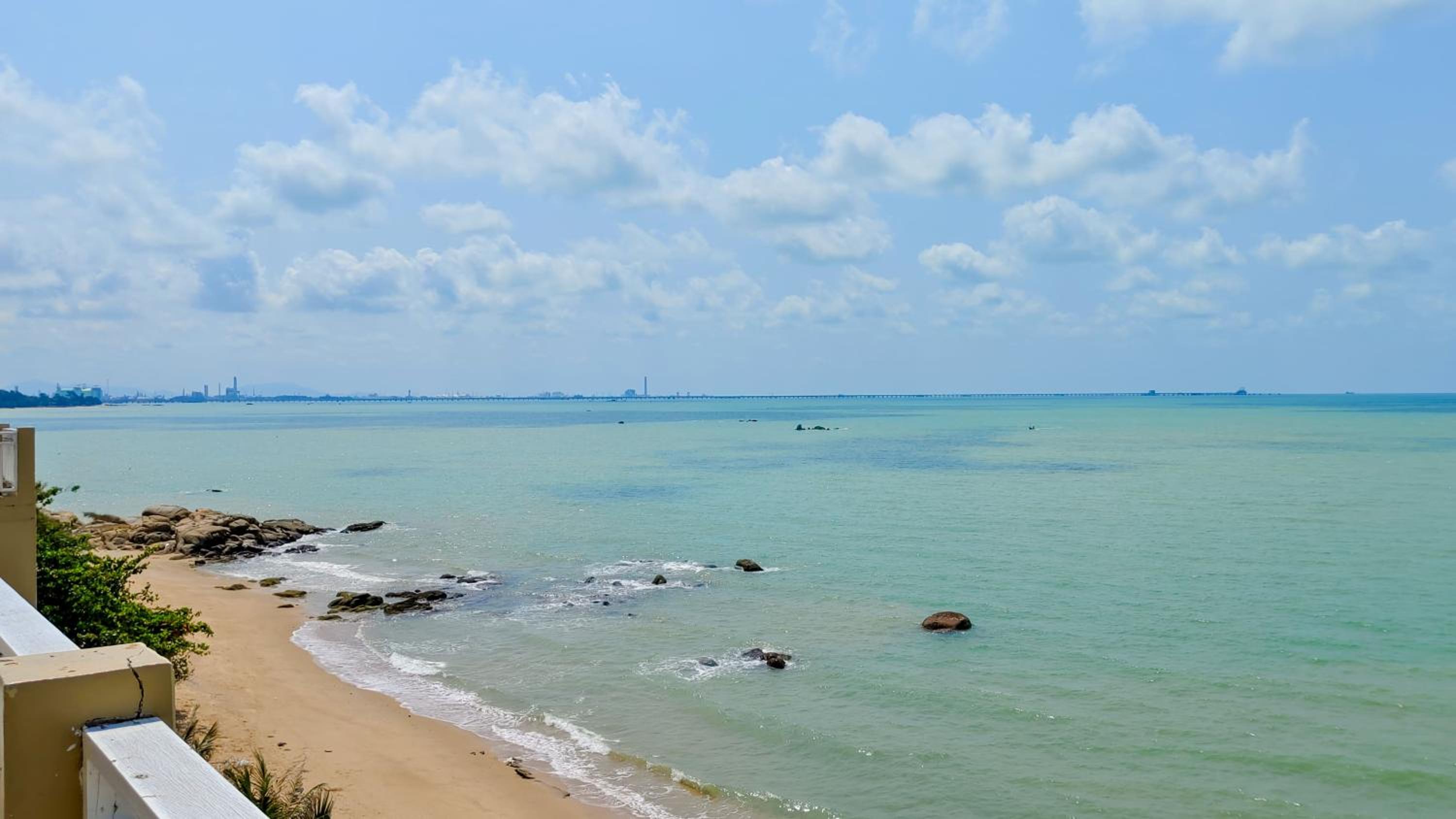 Panorama Double Room - Front Beach - Photo 7