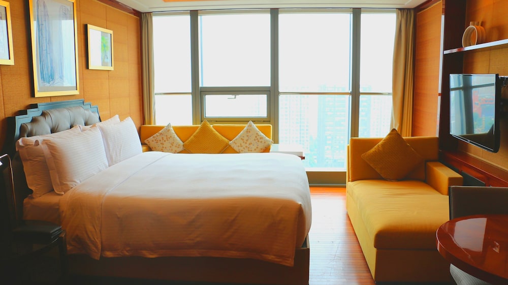 Family Deluxe Suite photo 1