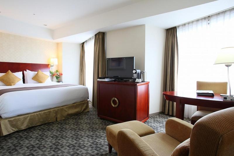 Business Class King Room - Smoking - Half-Board Included