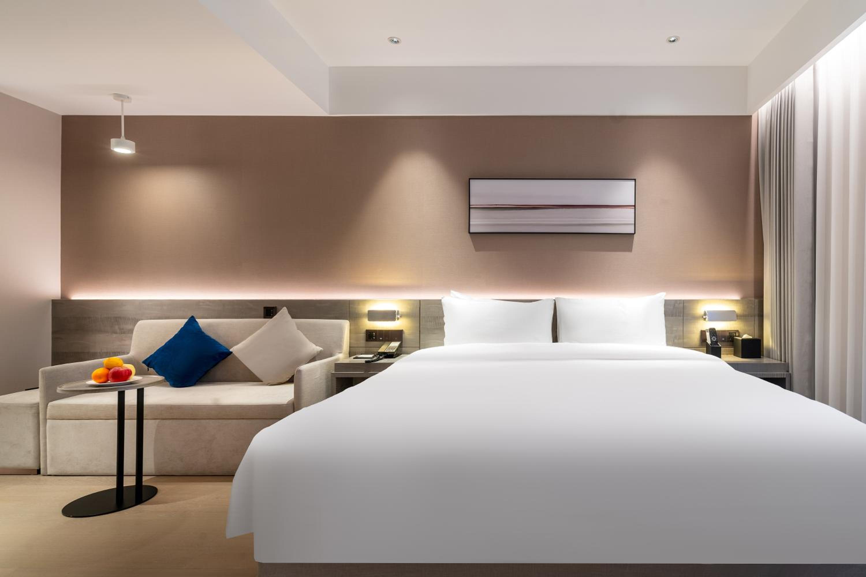 King Room with Sofa Bed photo 3