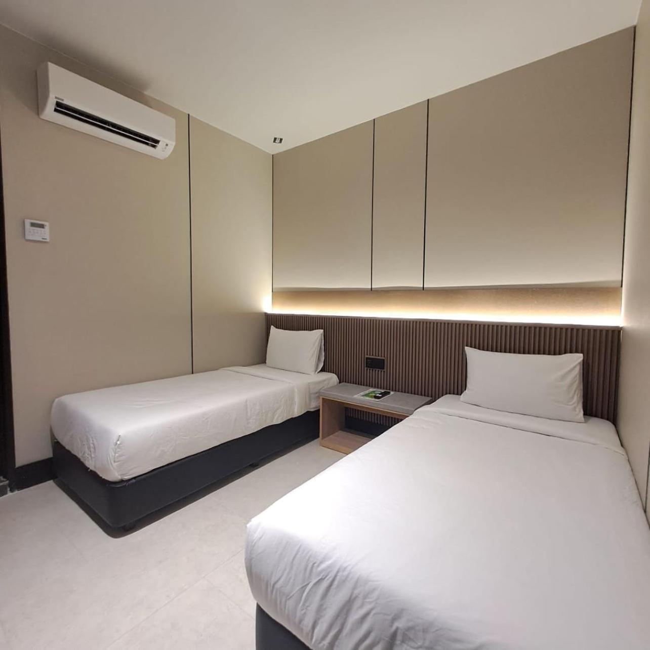 Deluxe Twin Room - Photo 3
