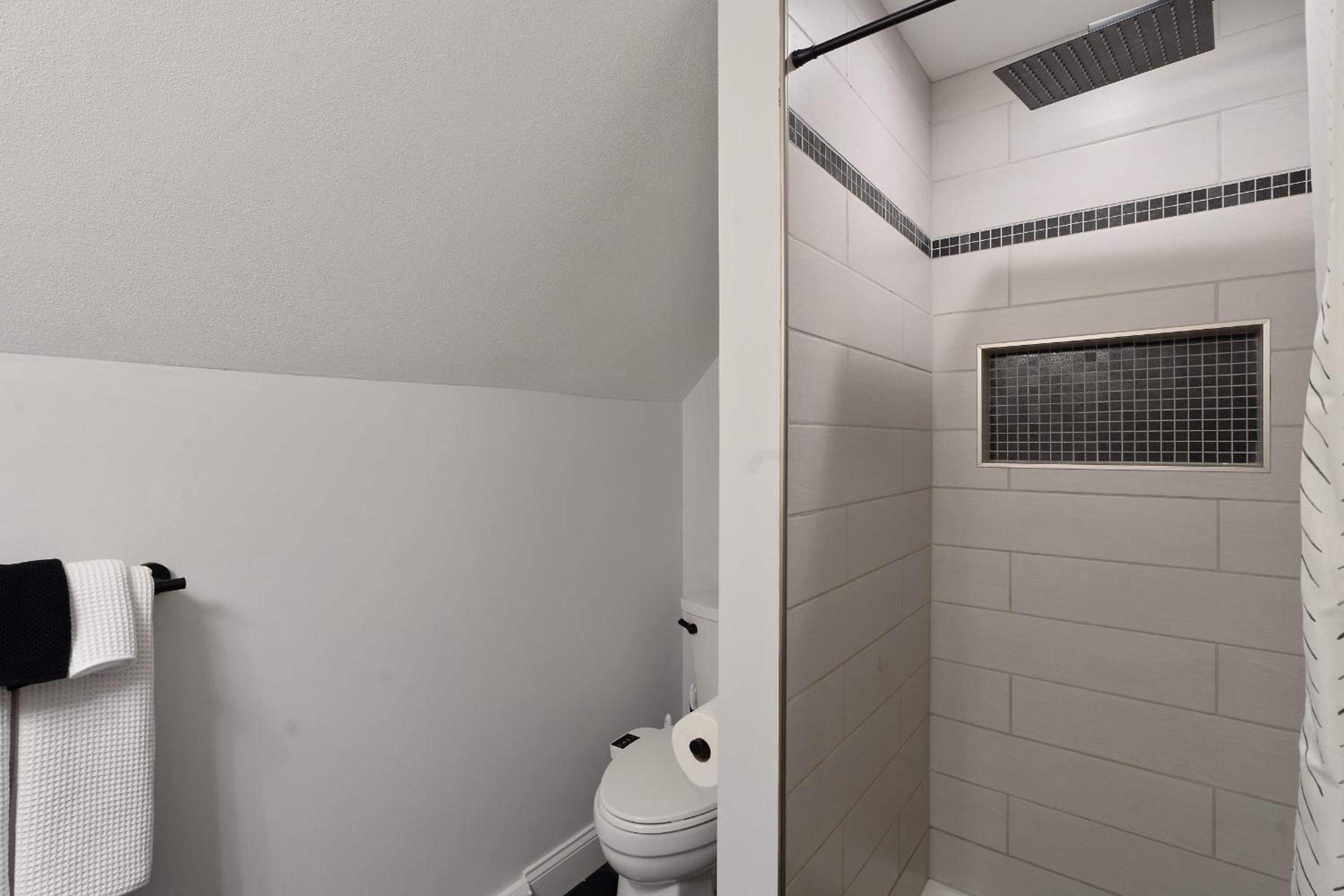 Four-Bedroom House photo 2