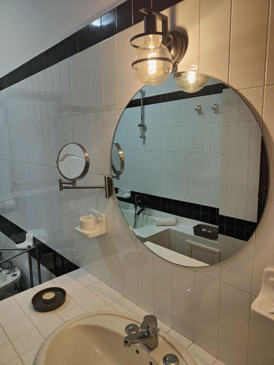 Double Room - Photo 5
