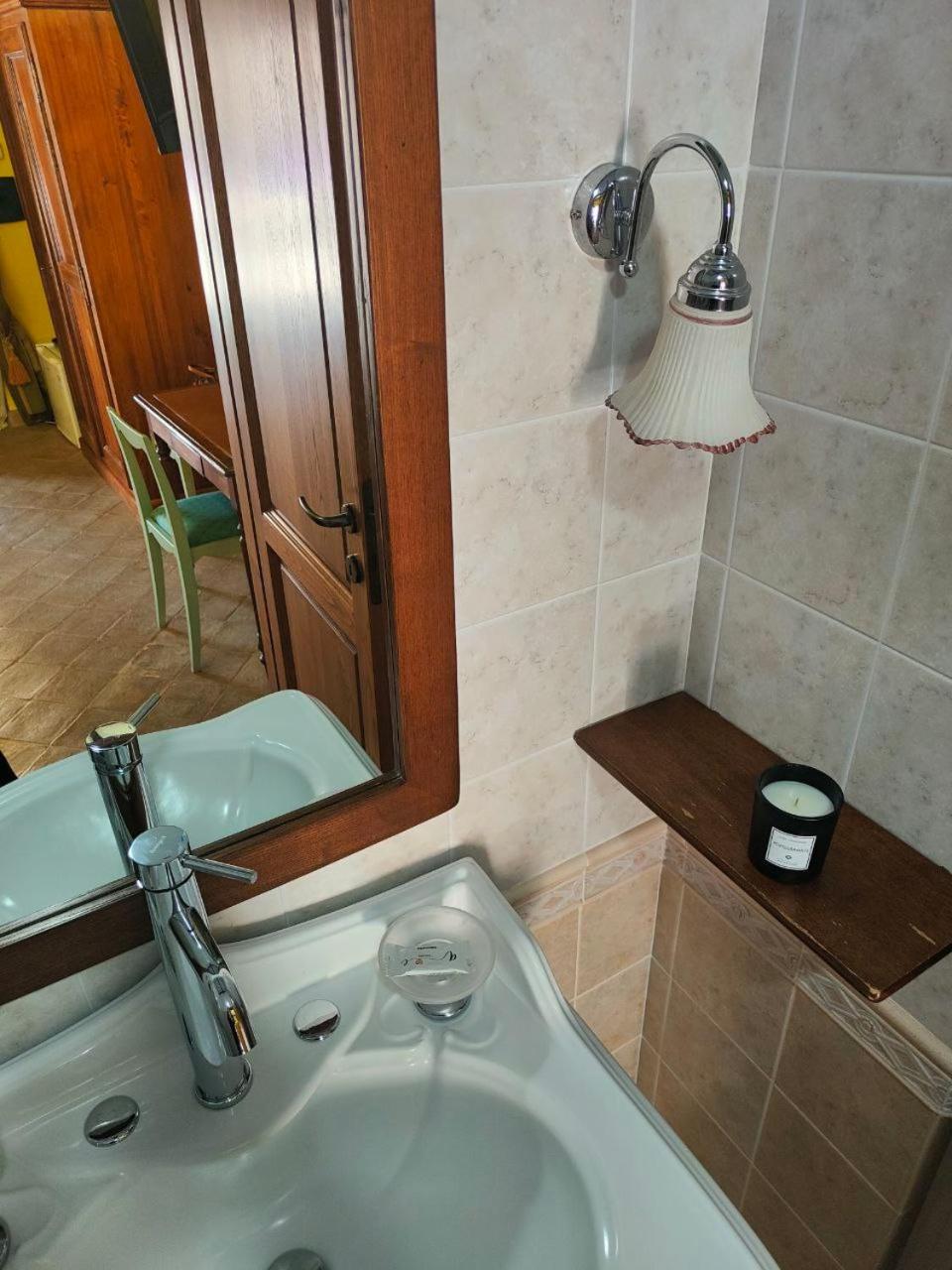 Small Double Room - Photo 7
