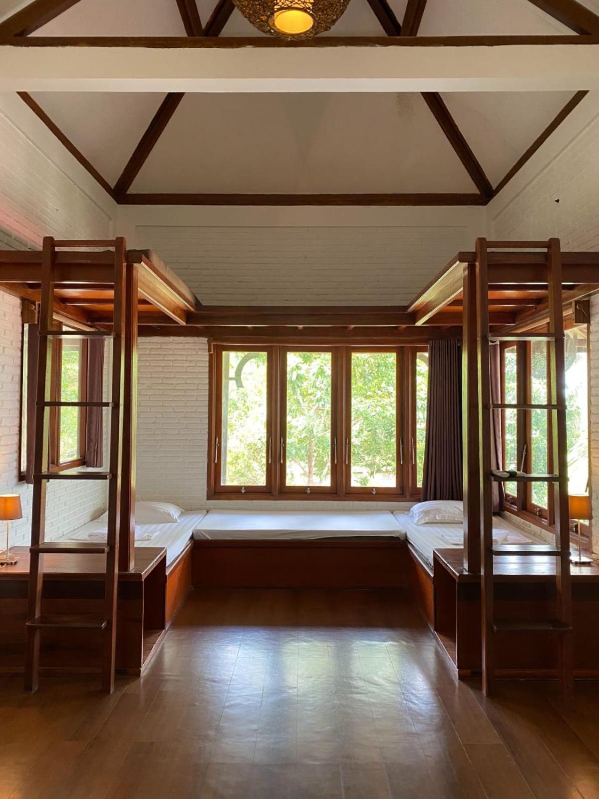 Family Room with Balcony - Photo 27