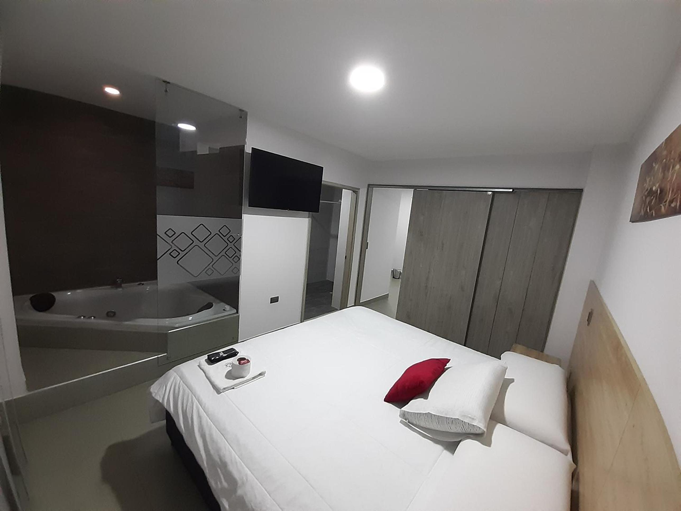King Suite With Spa Bath photo 1