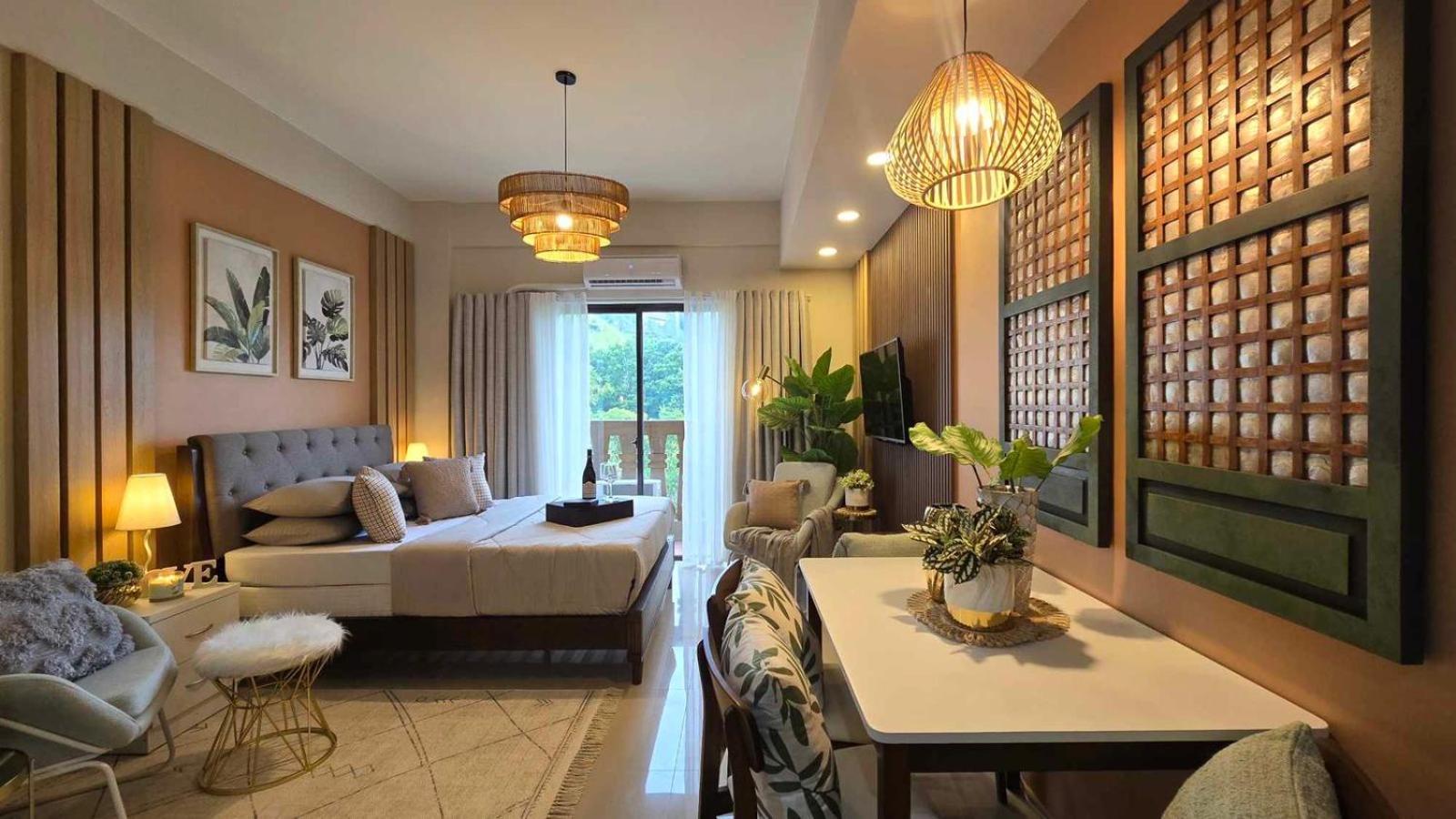 Deluxe Double or Twin Room with Balcony