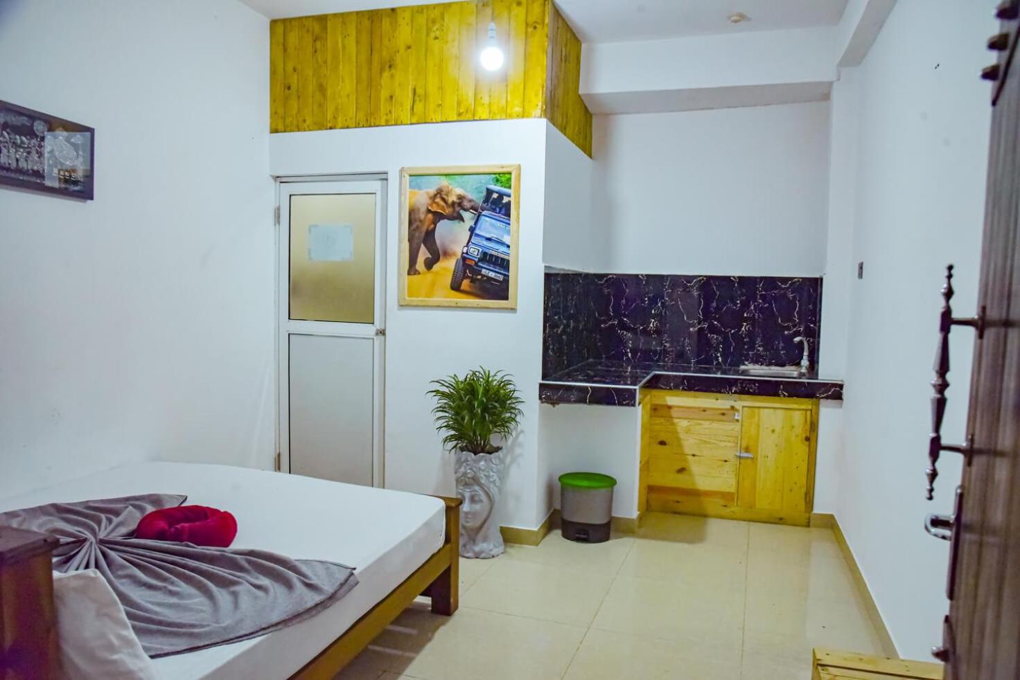Double Room with Private Bathroom photo 1