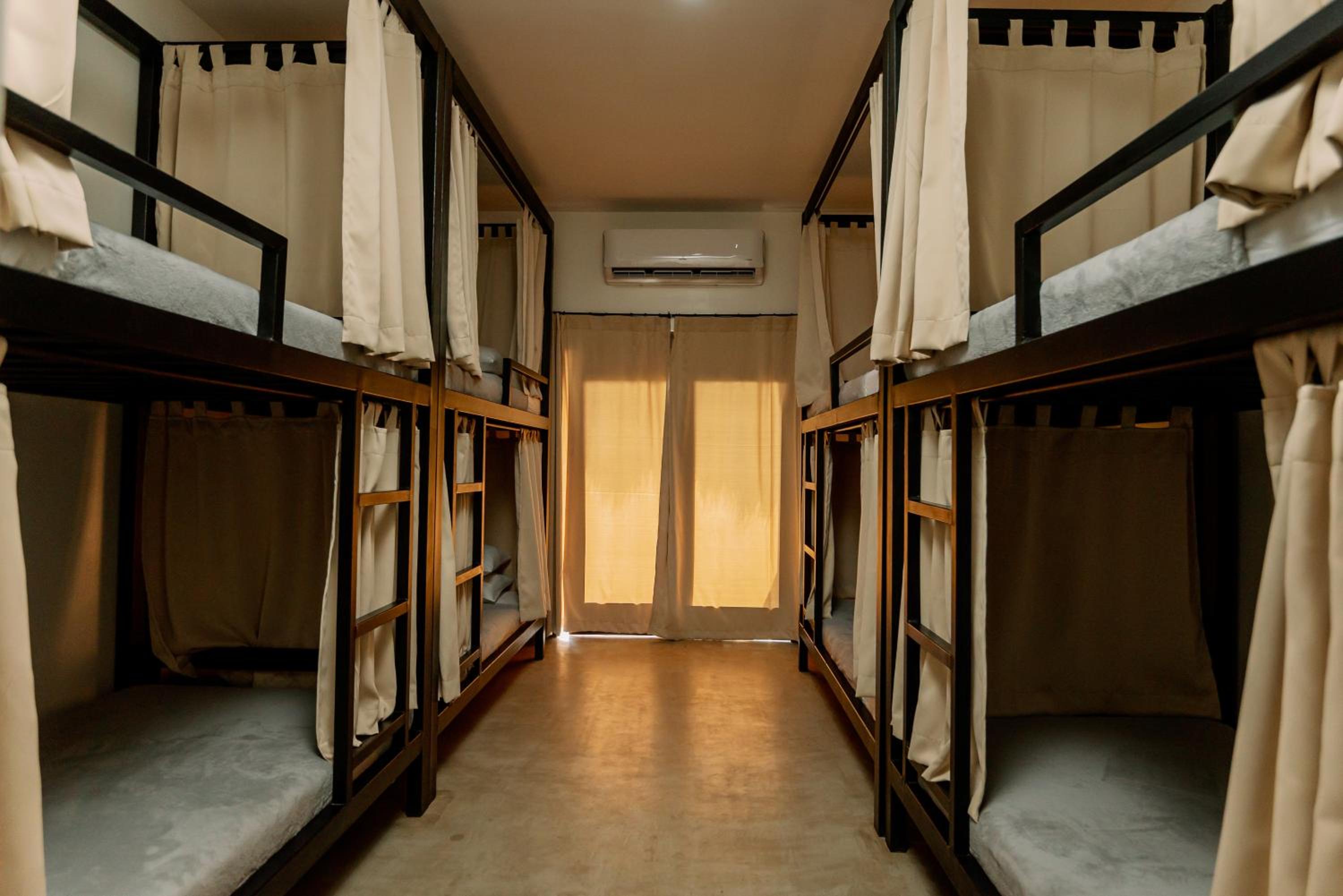 4-Bed Mixed Dormitory Room photo 3