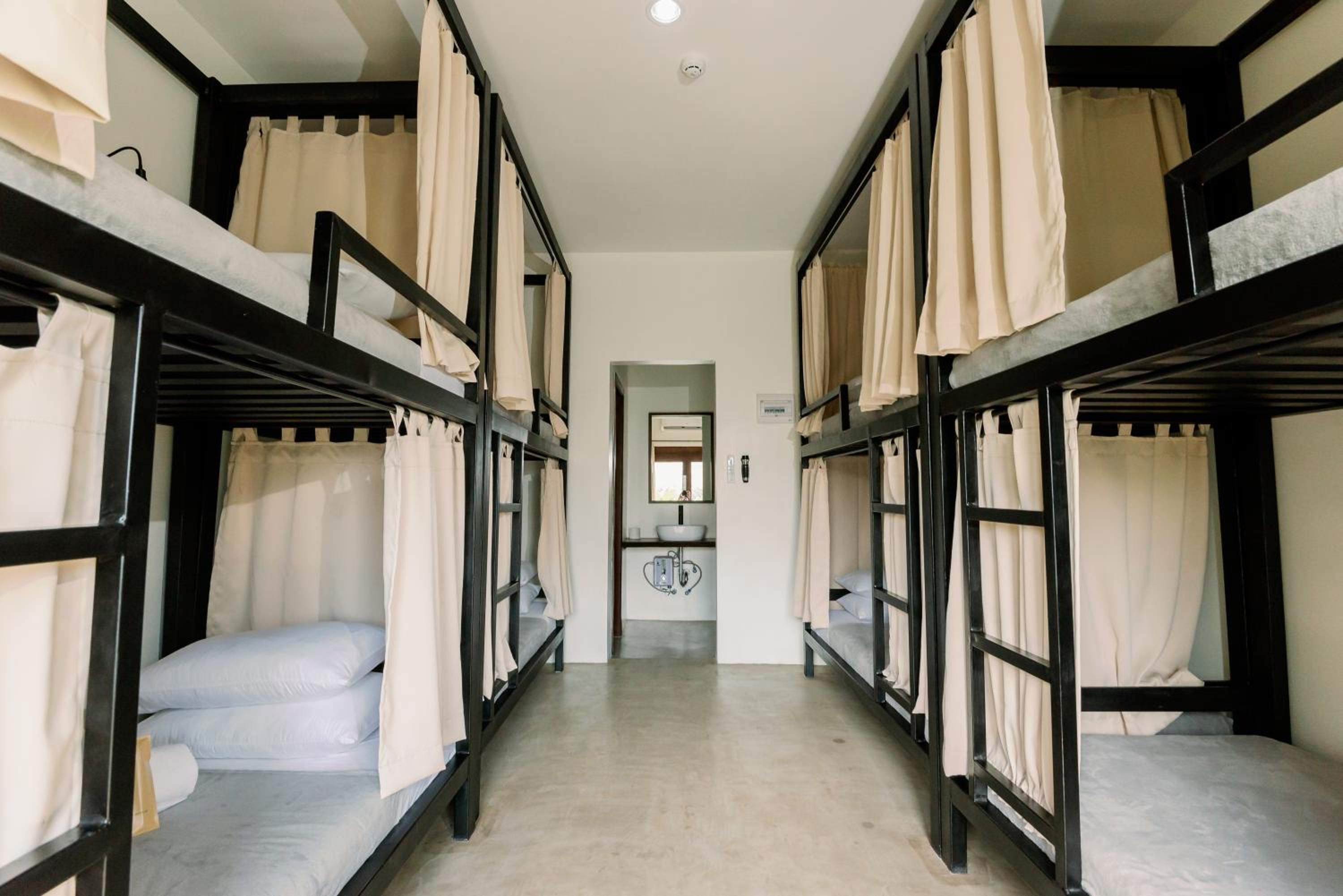 4-Bed Mixed Dormitory Room photo 2