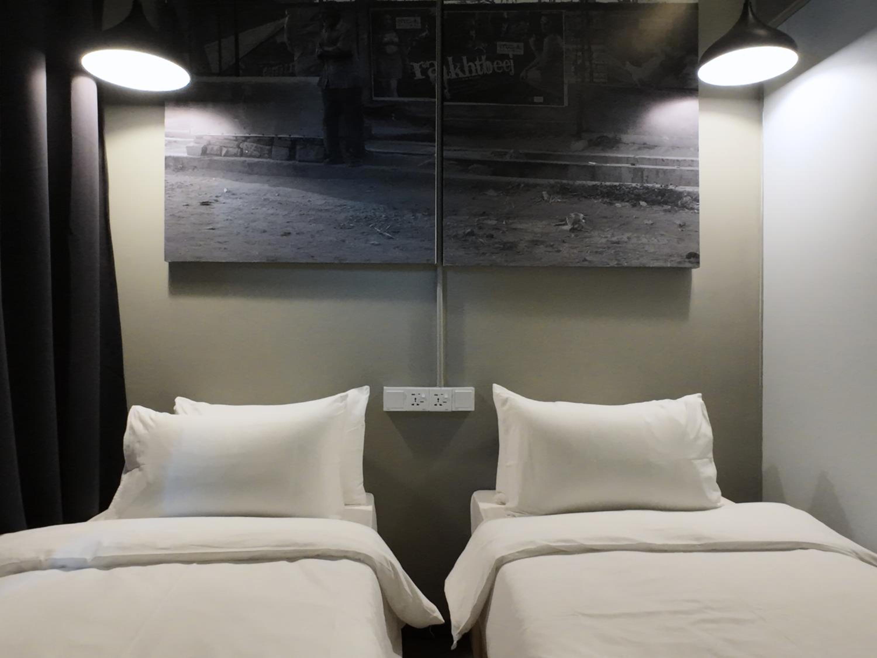 Standard Twin Room - Photo 1