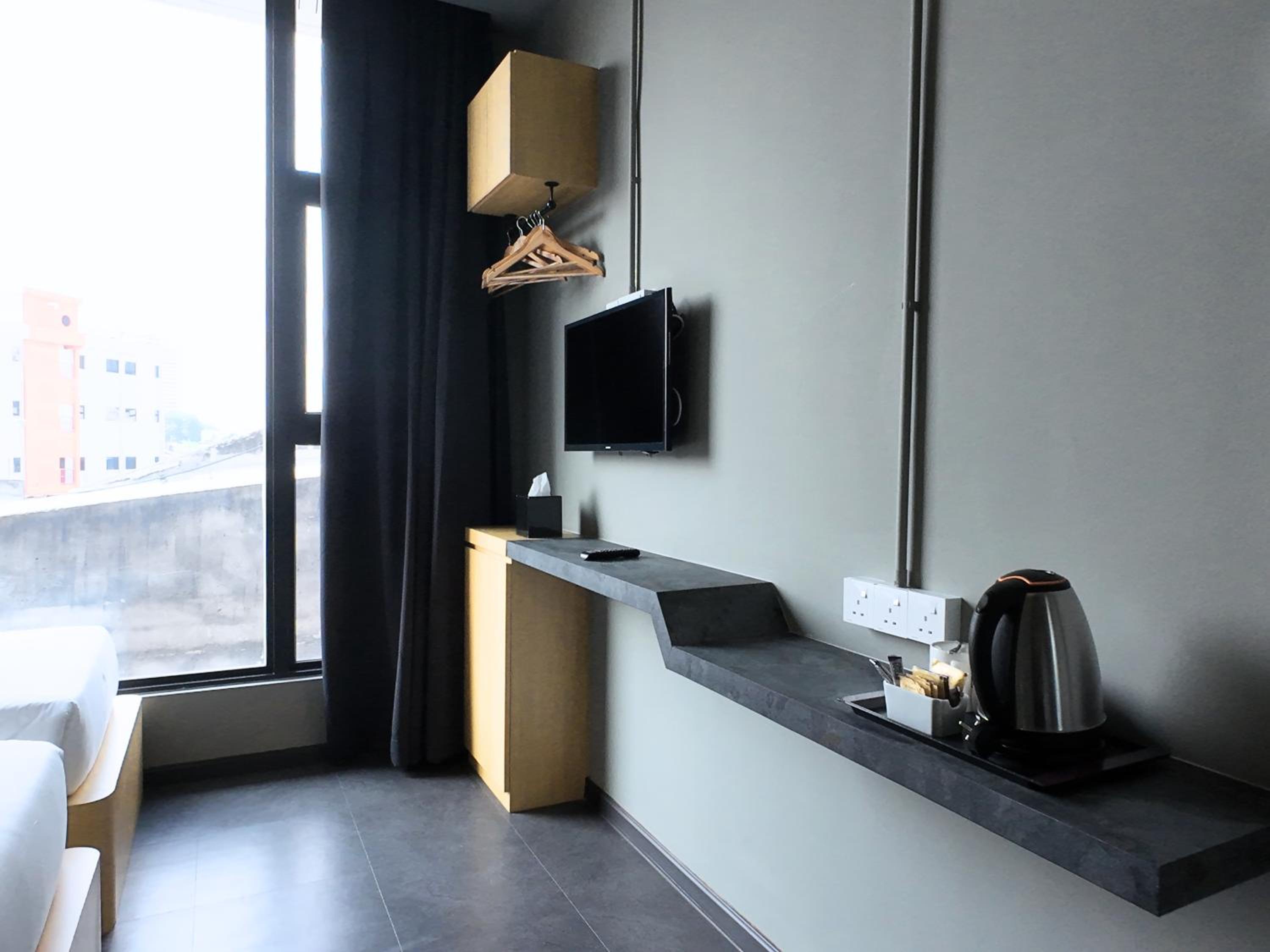 Standard Twin Room - Photo 3