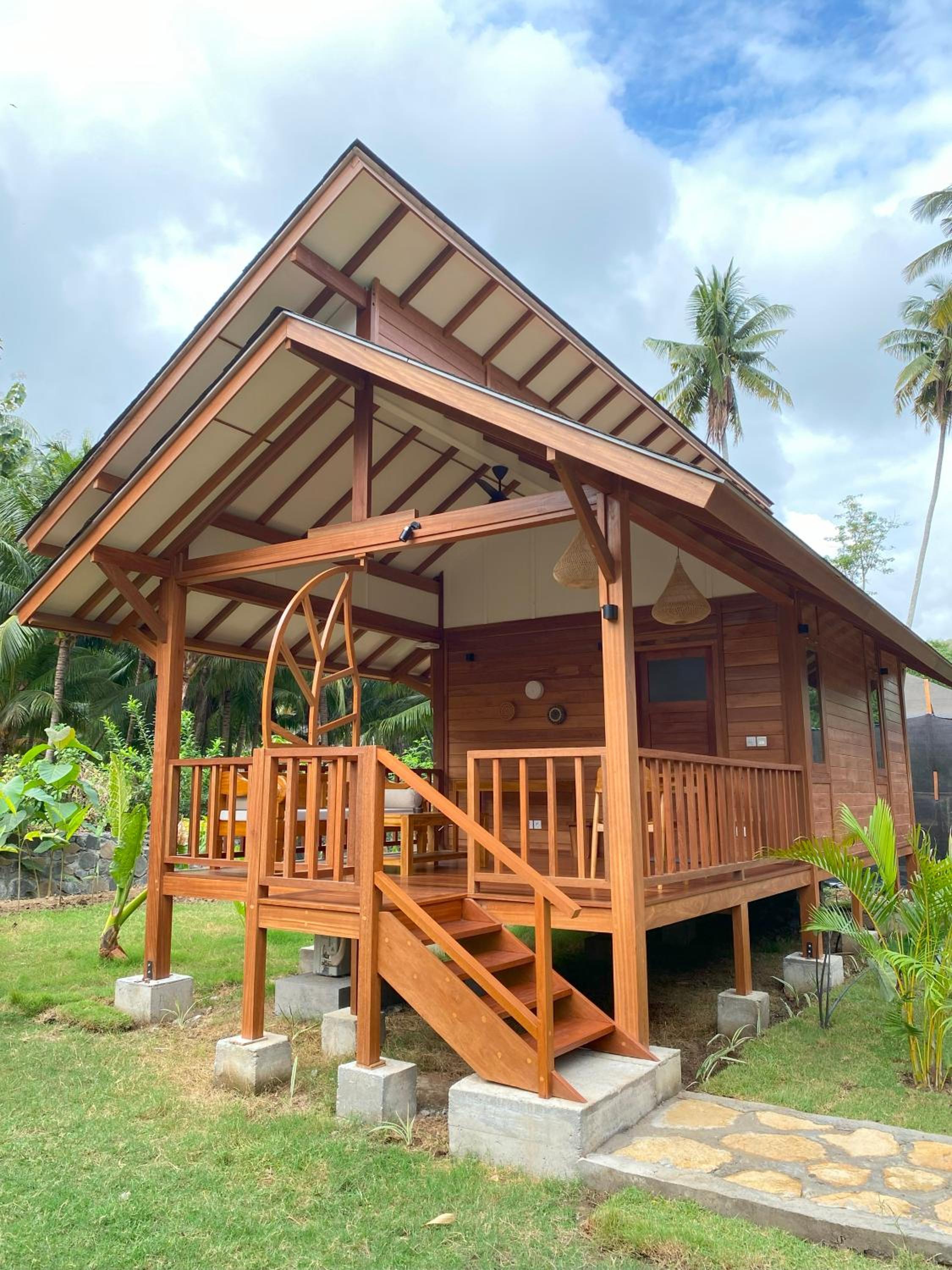 One-Bedroom Bungalow - Photo 2