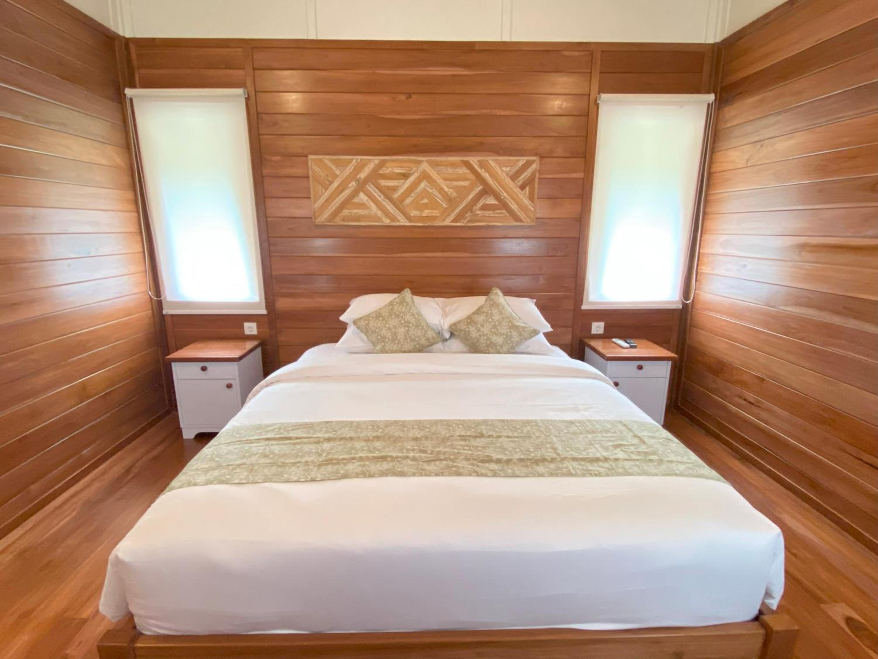 One-Bedroom Bungalow - Photo 1
