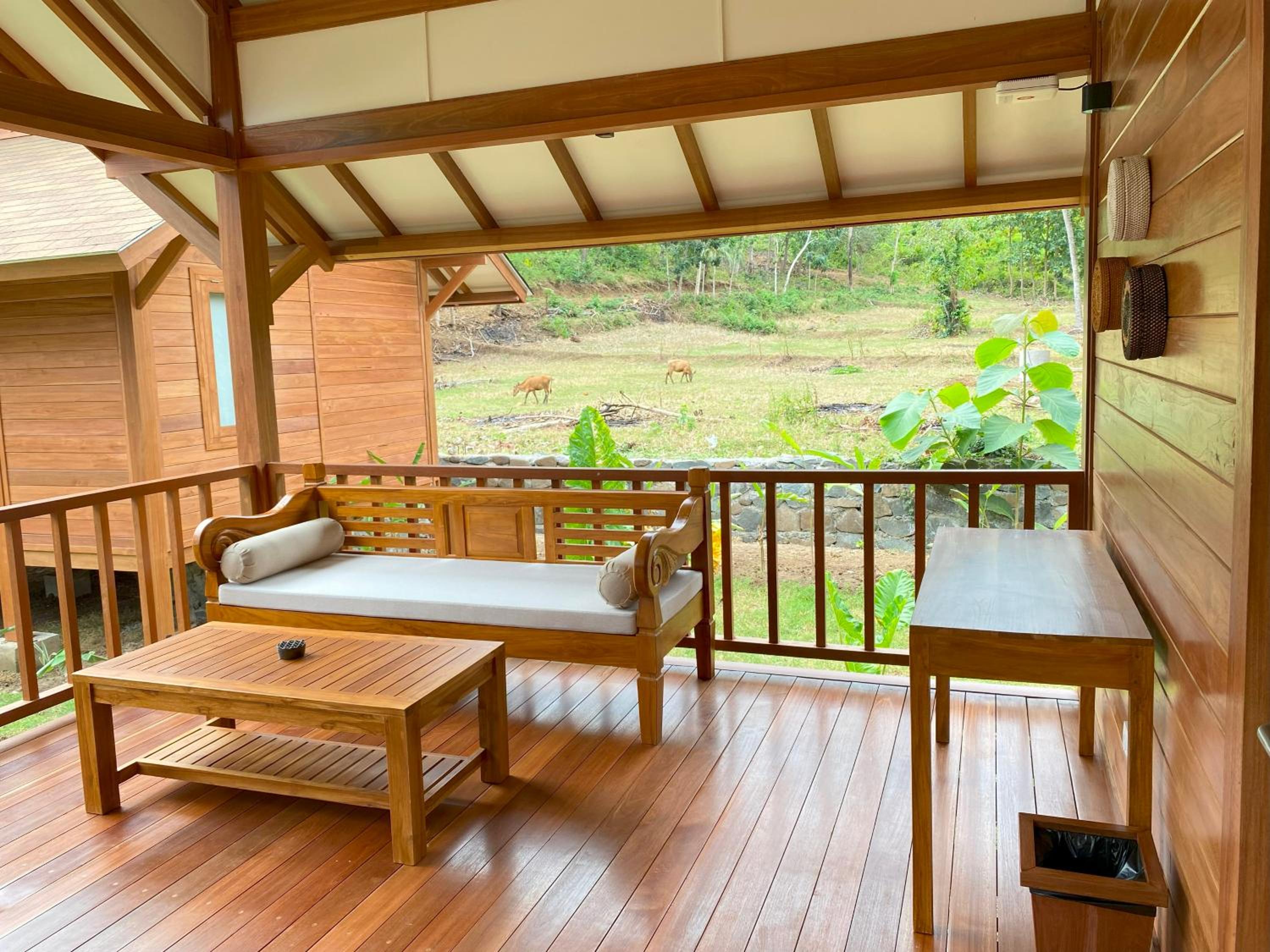 One-Bedroom Bungalow - Photo 3