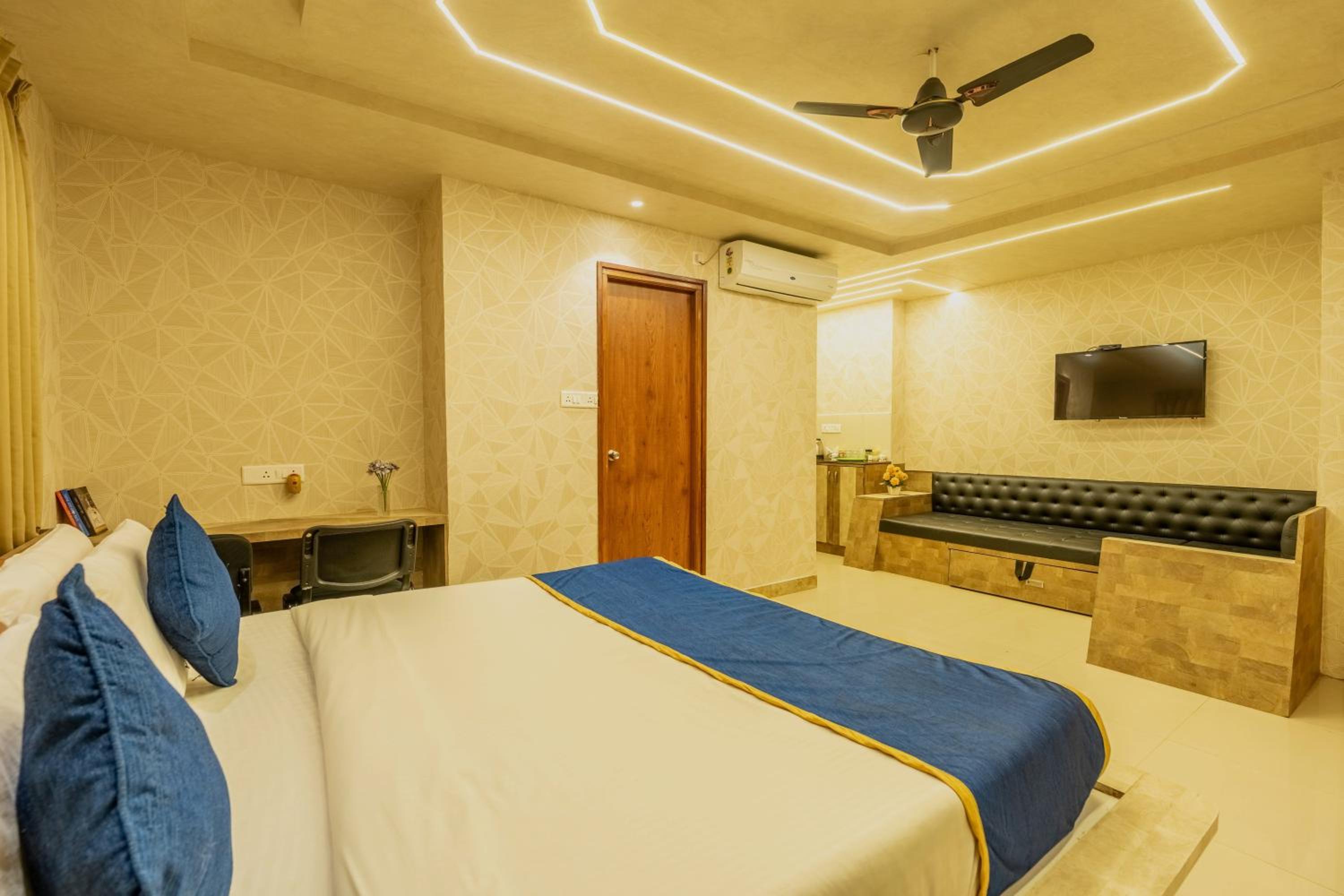 Triple Room with Terrace