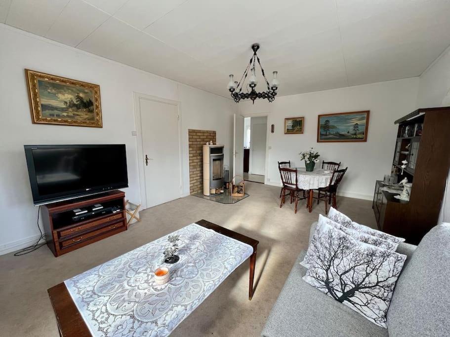 One-Bedroom House photo 1