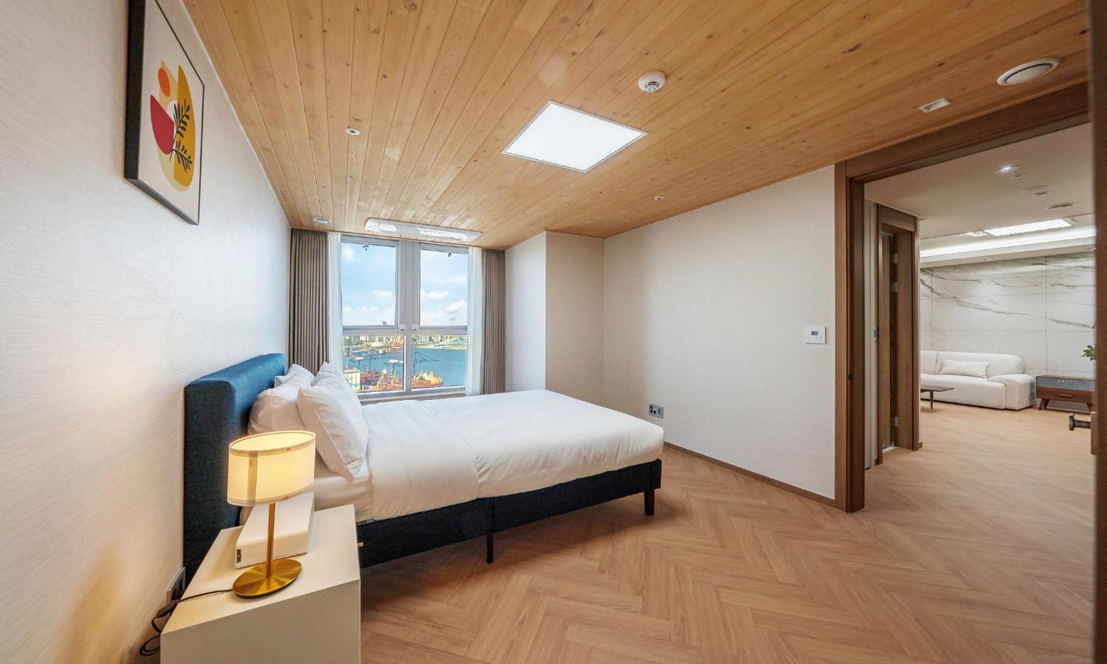 Deluxe Suite - Photo 4