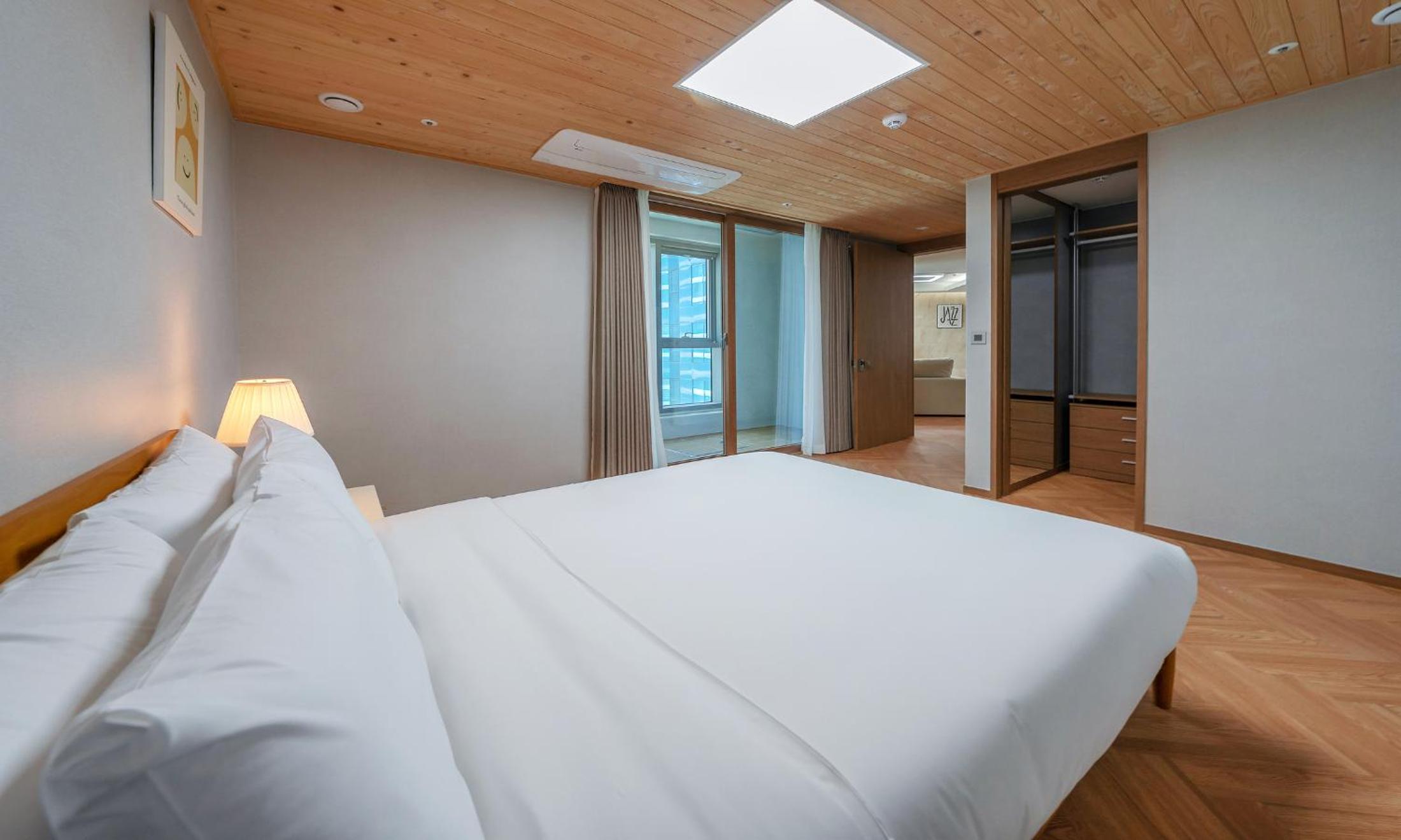 Family Suite - Photo 11