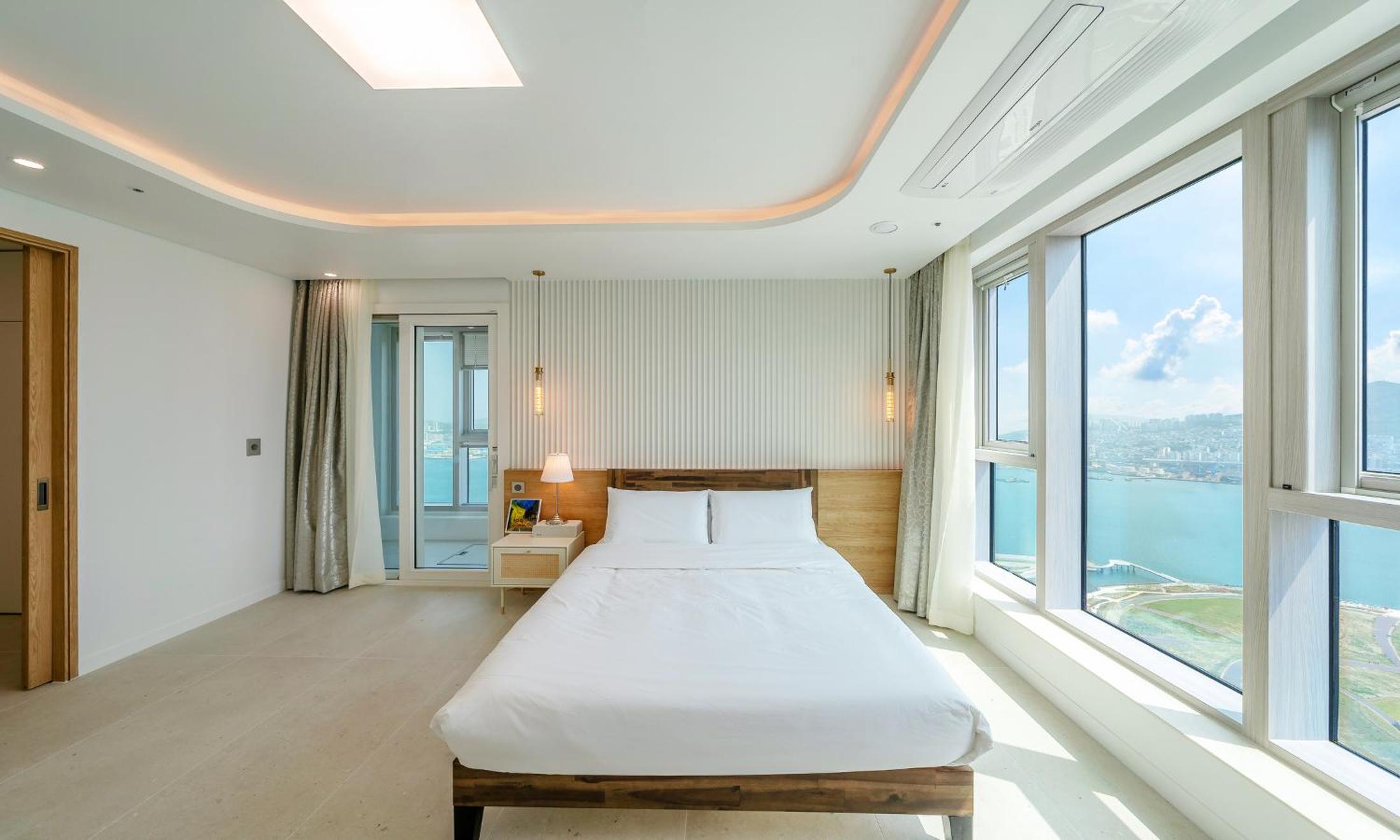 Penthouse B - Photo 17