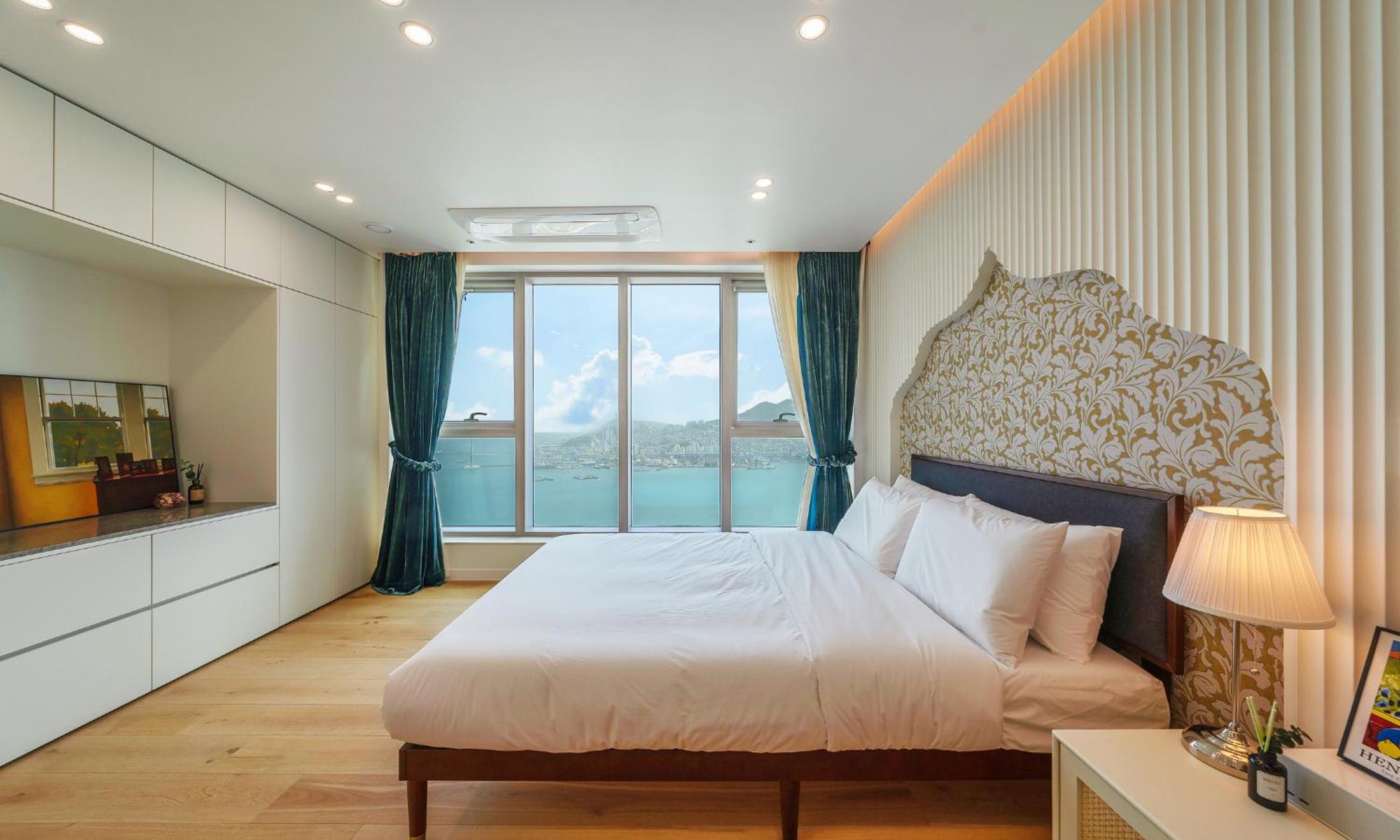 Penthouse B - Photo 18