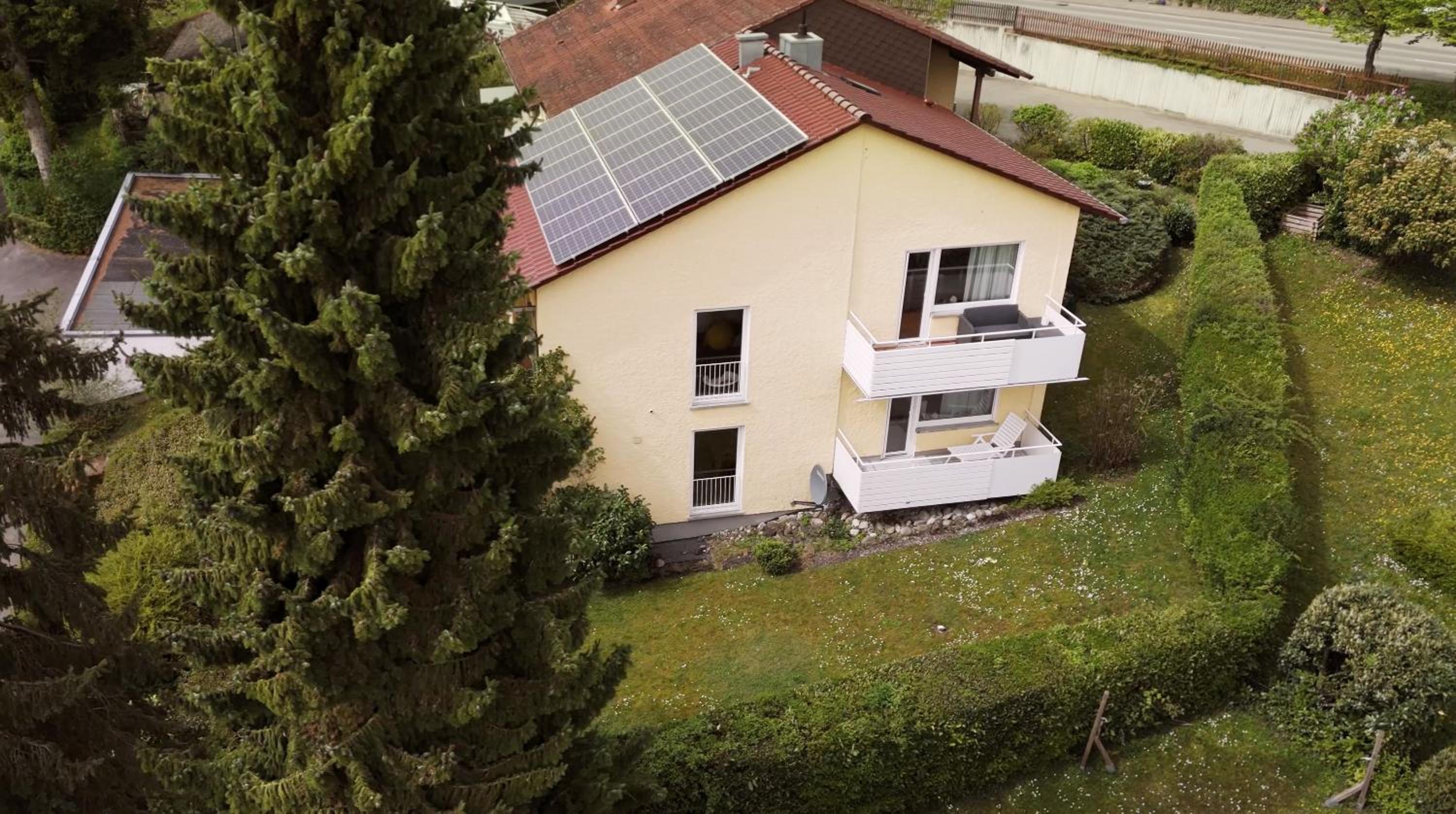 Two-Bedroom Deluxe Apartment with Garden View photo 3