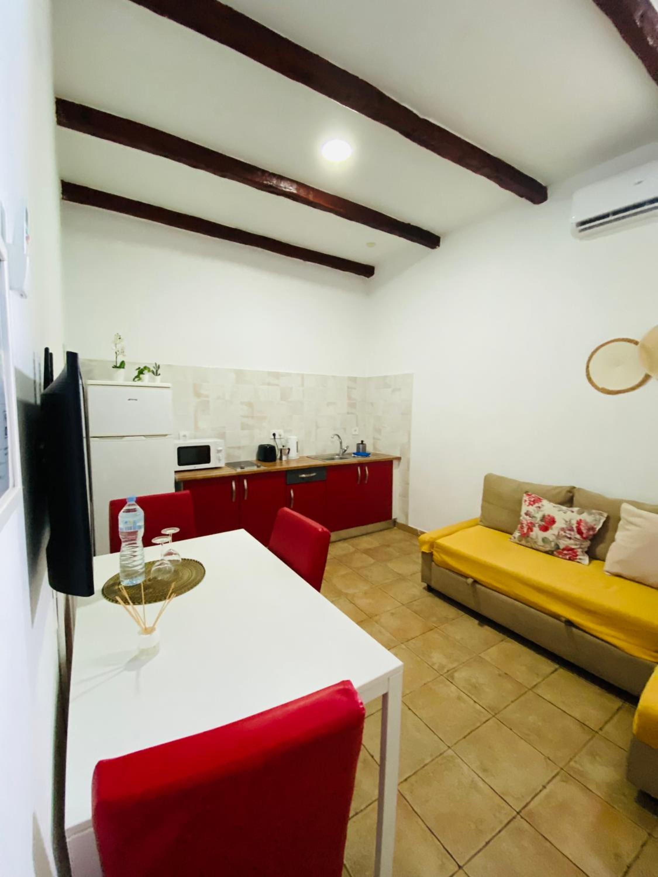 Apartment - Photo 3