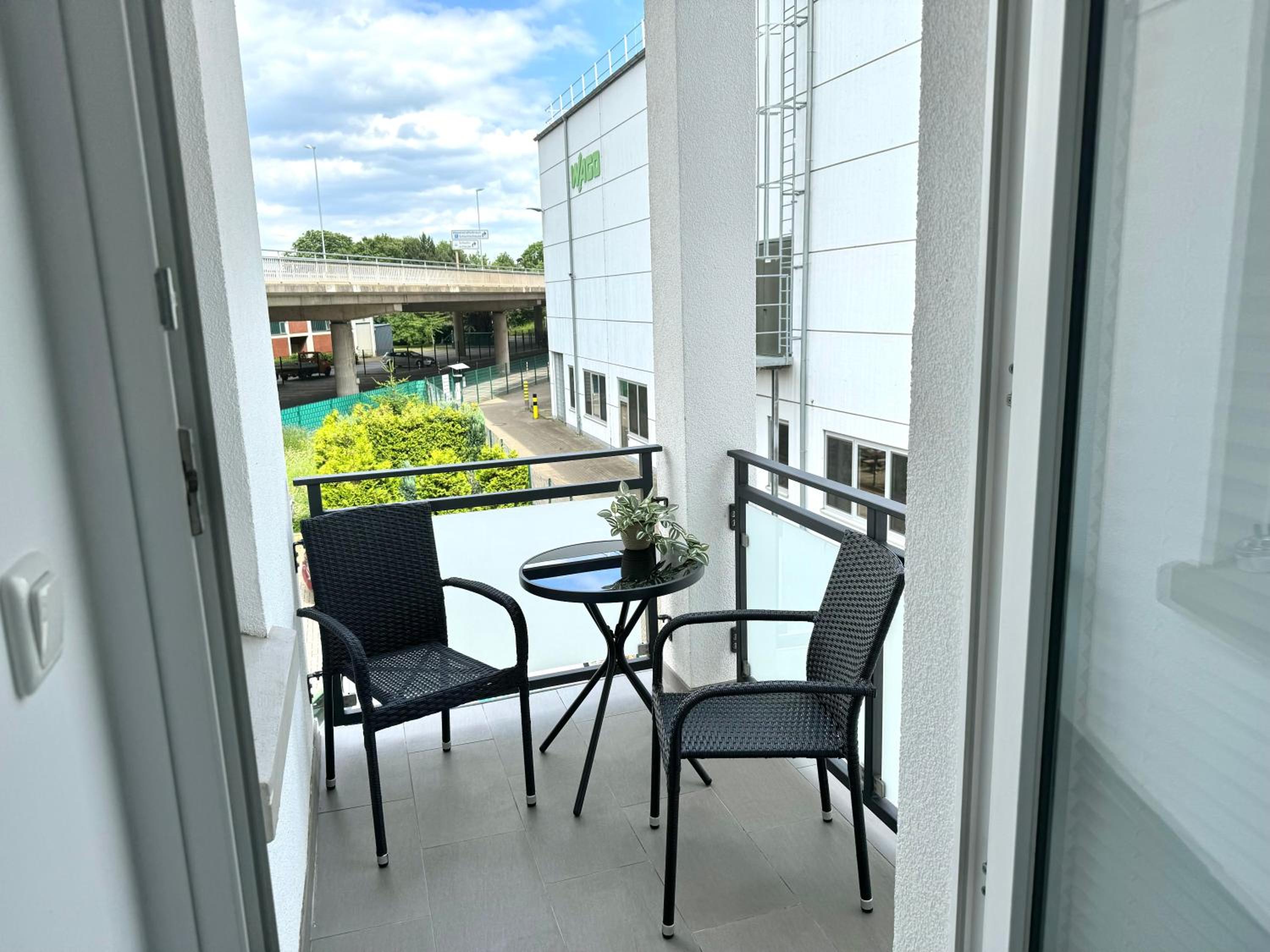Deluxe Double Room with Balcony photo 3