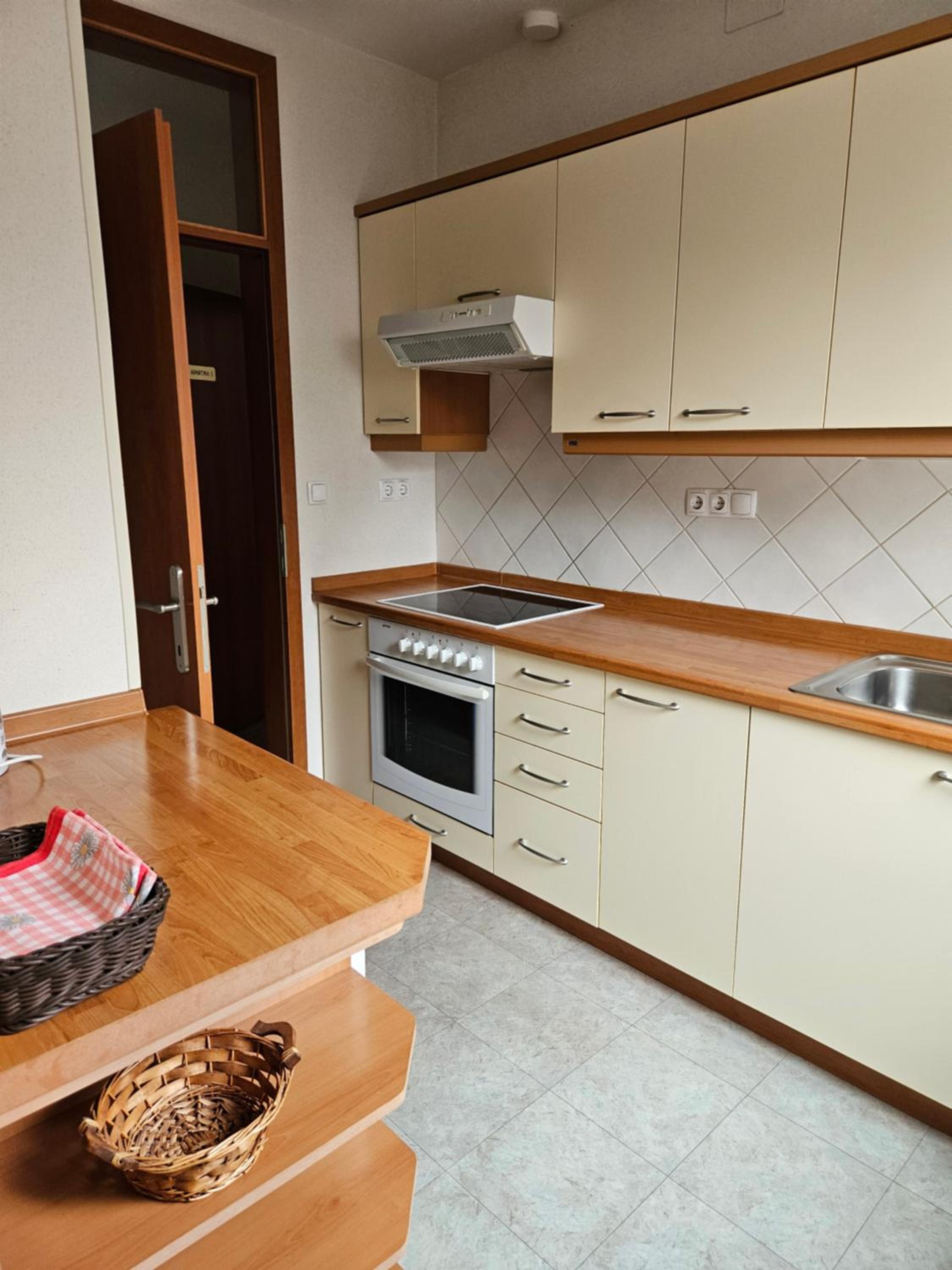 One-Bedroom Apartment - Photo 9