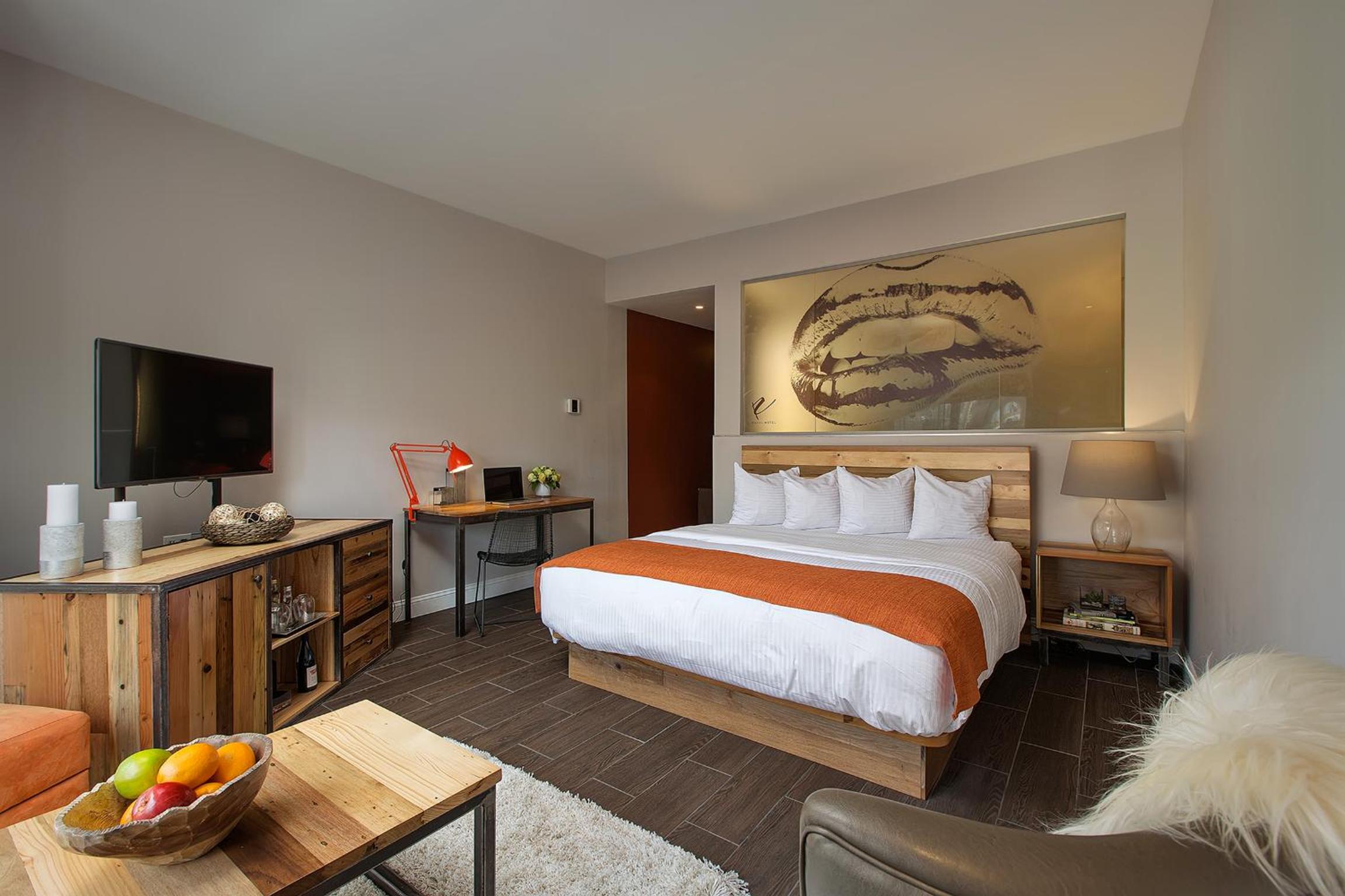 Premier King City View Room  - Photo 5