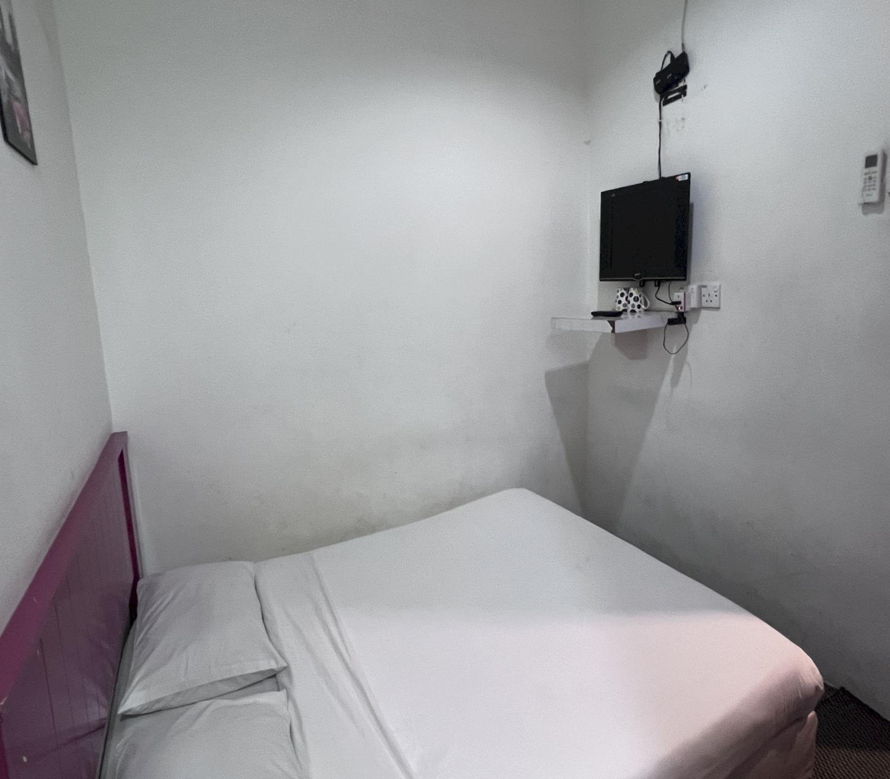 Standard Queen Room photo 2