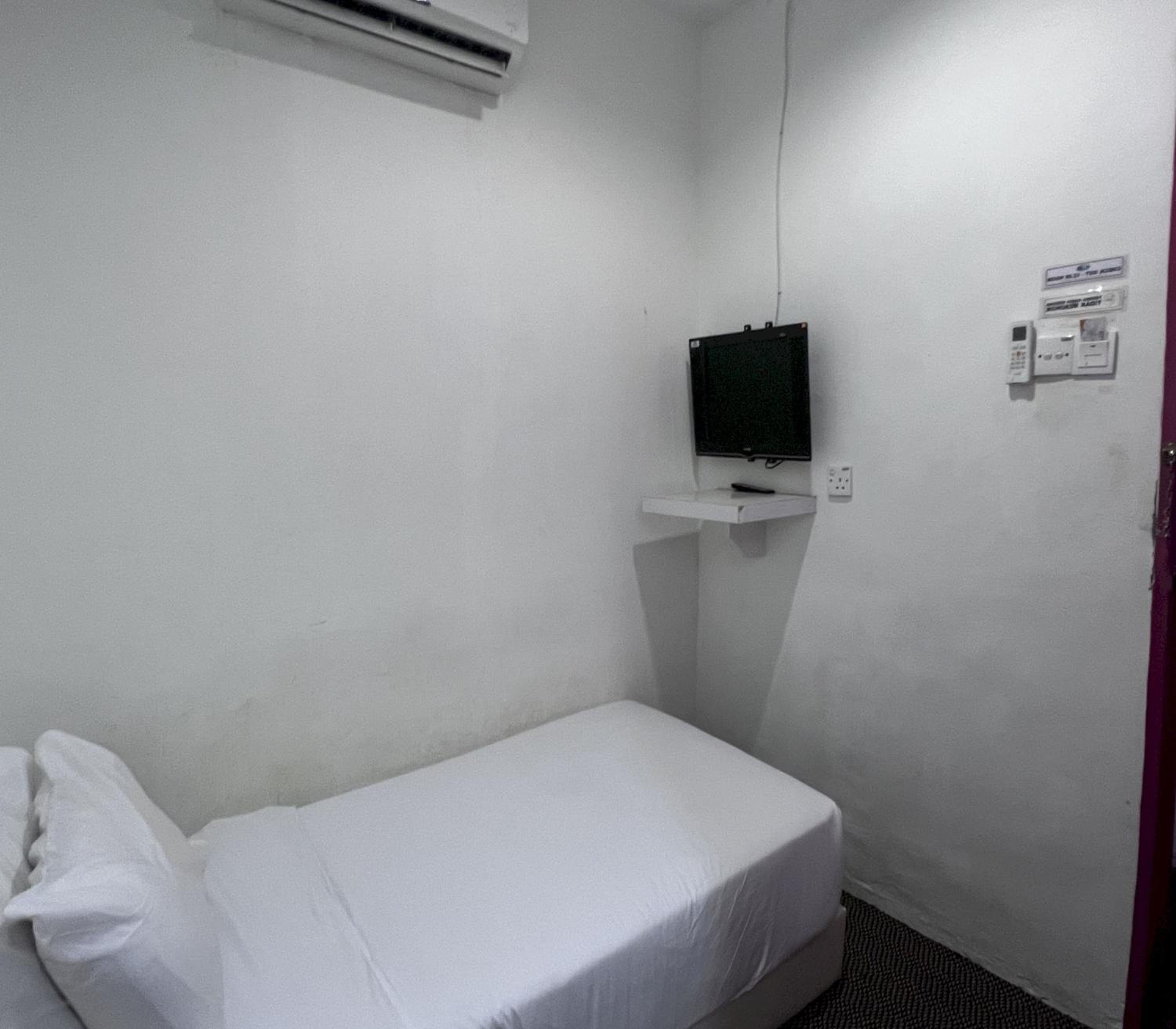 Standard Single Room photo 3