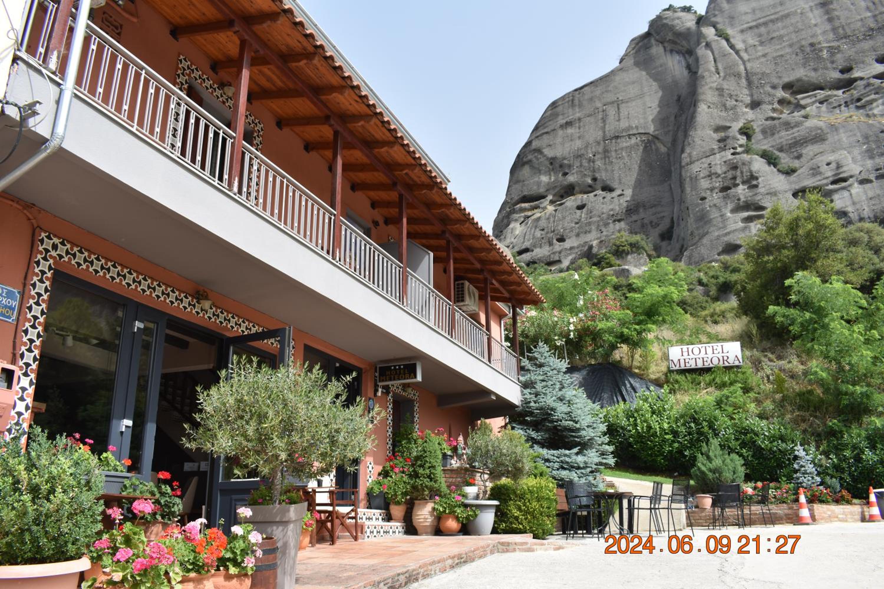 Double Room with Meteora View - Photo 2