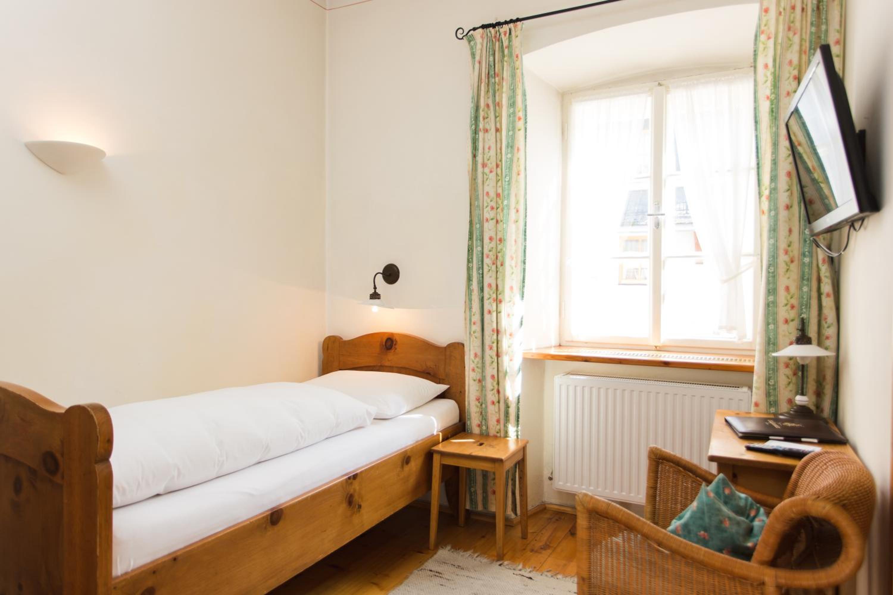 Single Room photo 2