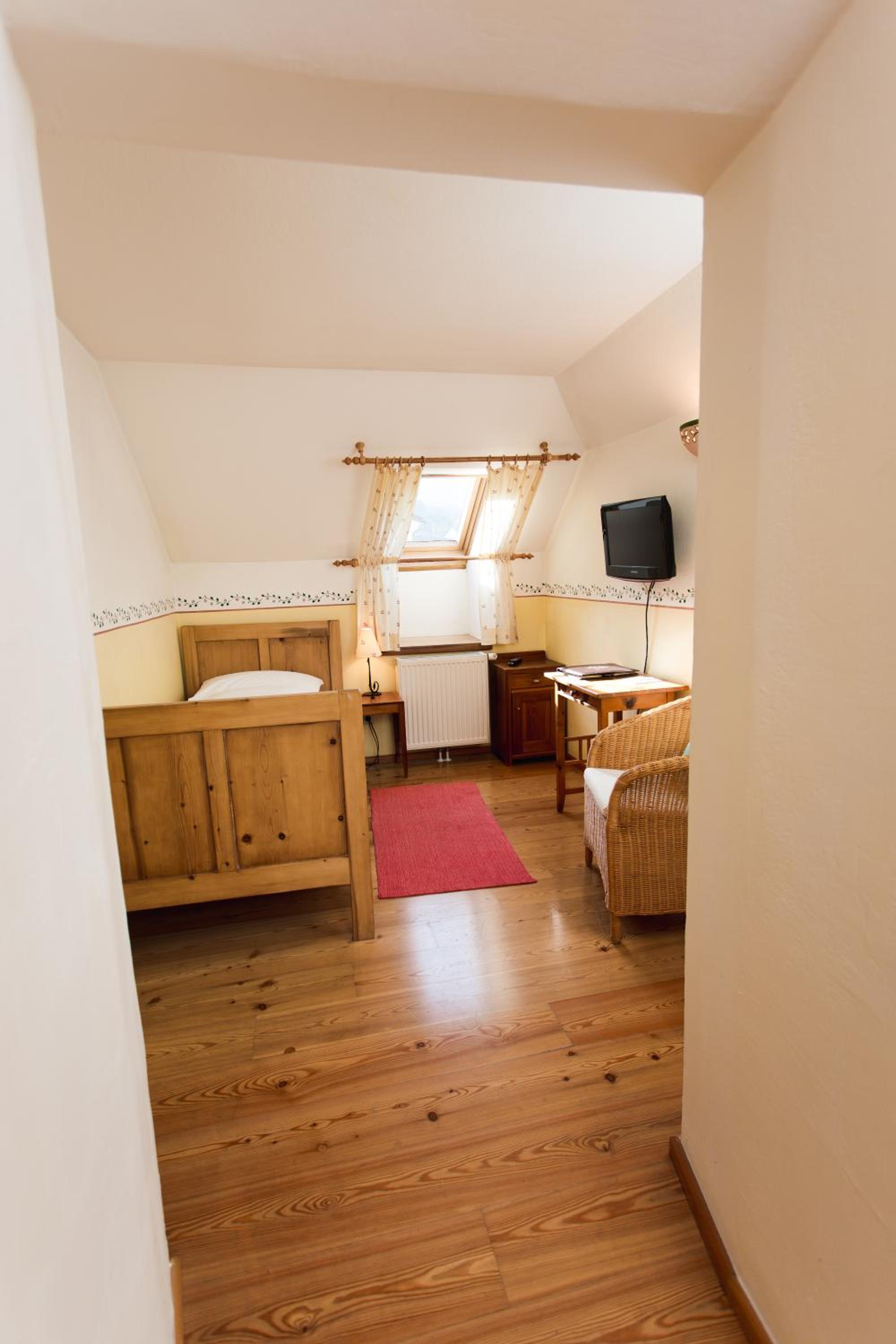 Single Room photo 3