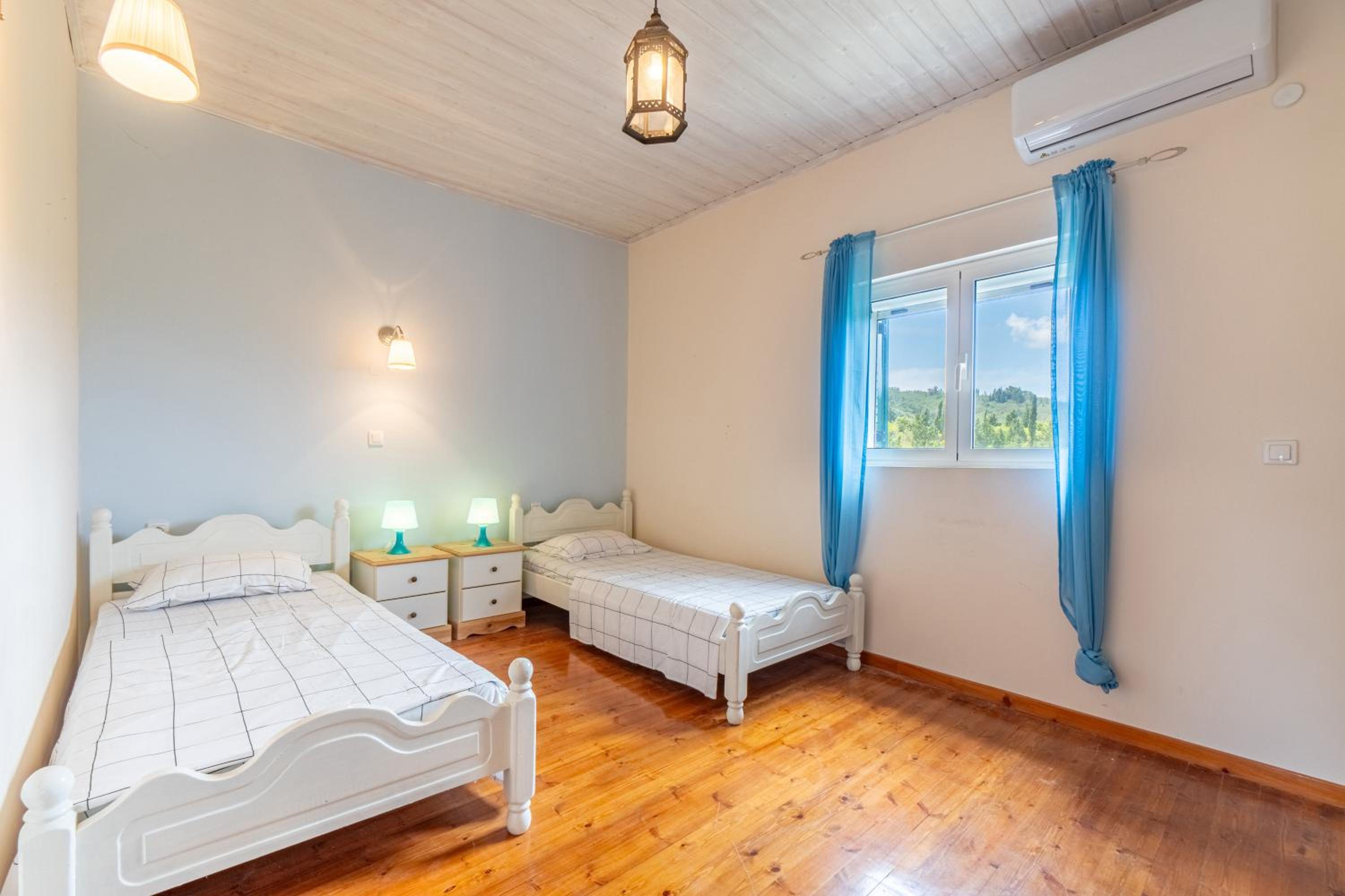 Two-Bedroom Deluxe Apartment with Ocean View photo 3