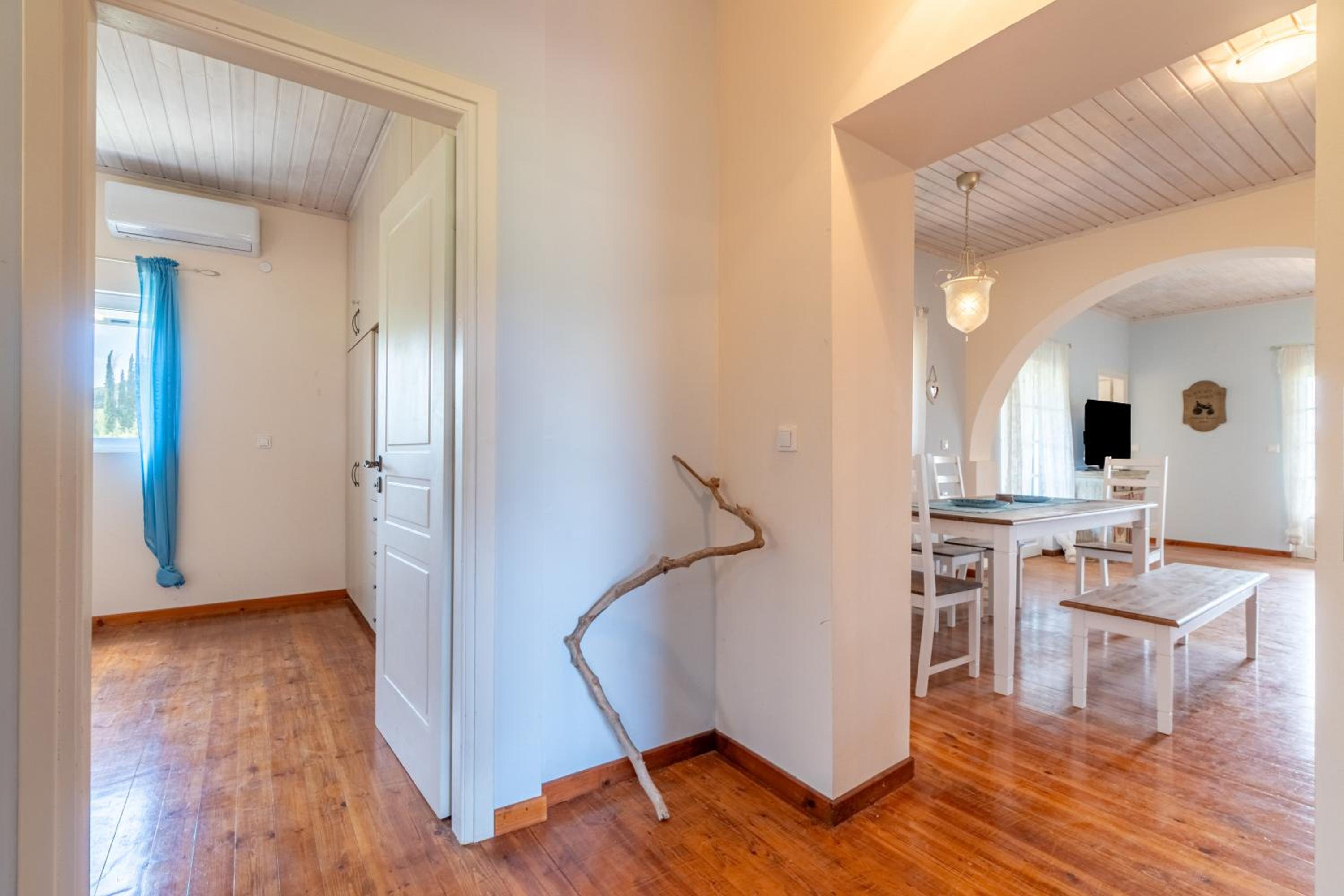 Two-Bedroom Deluxe Apartment with Ocean View photo 2