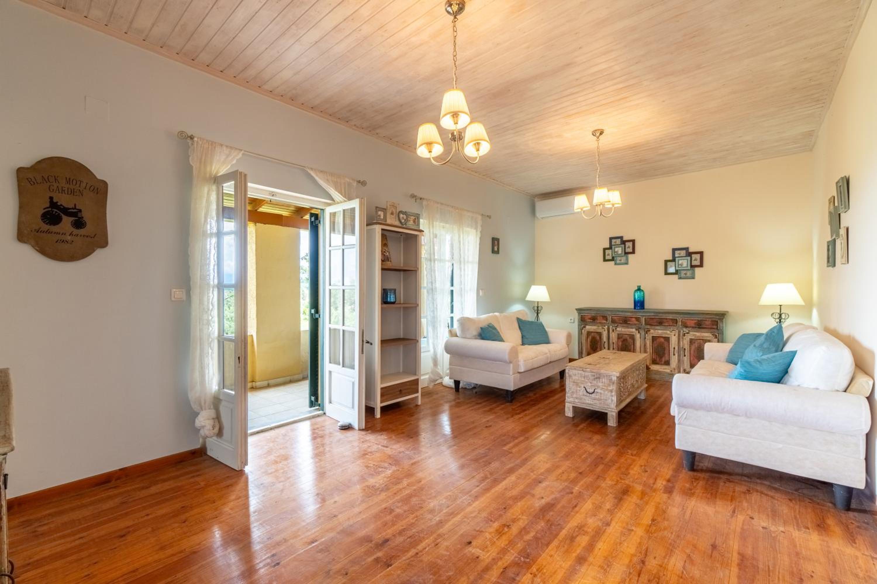 Two-Bedroom Deluxe Apartment with Ocean View photo 1