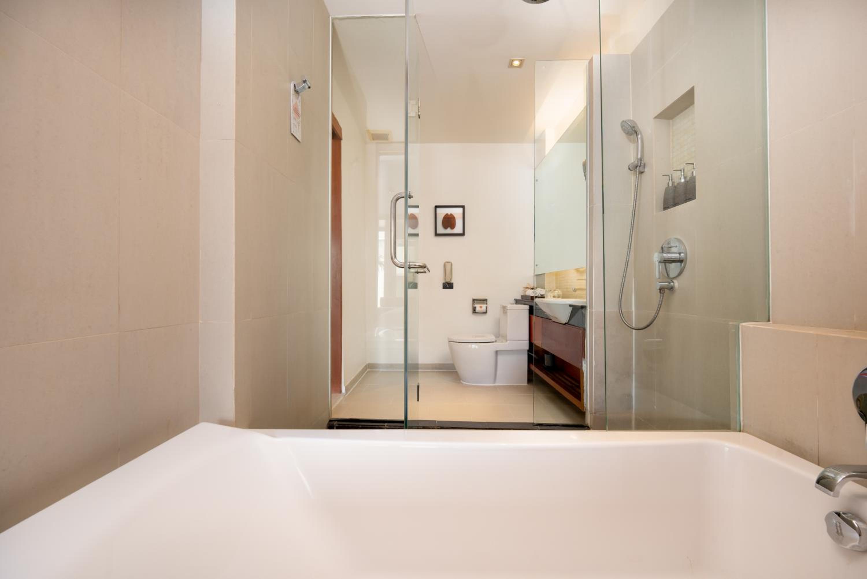 Deluxe Double Room Pool View with Daily Complimentary Mini-bar - Photo 10