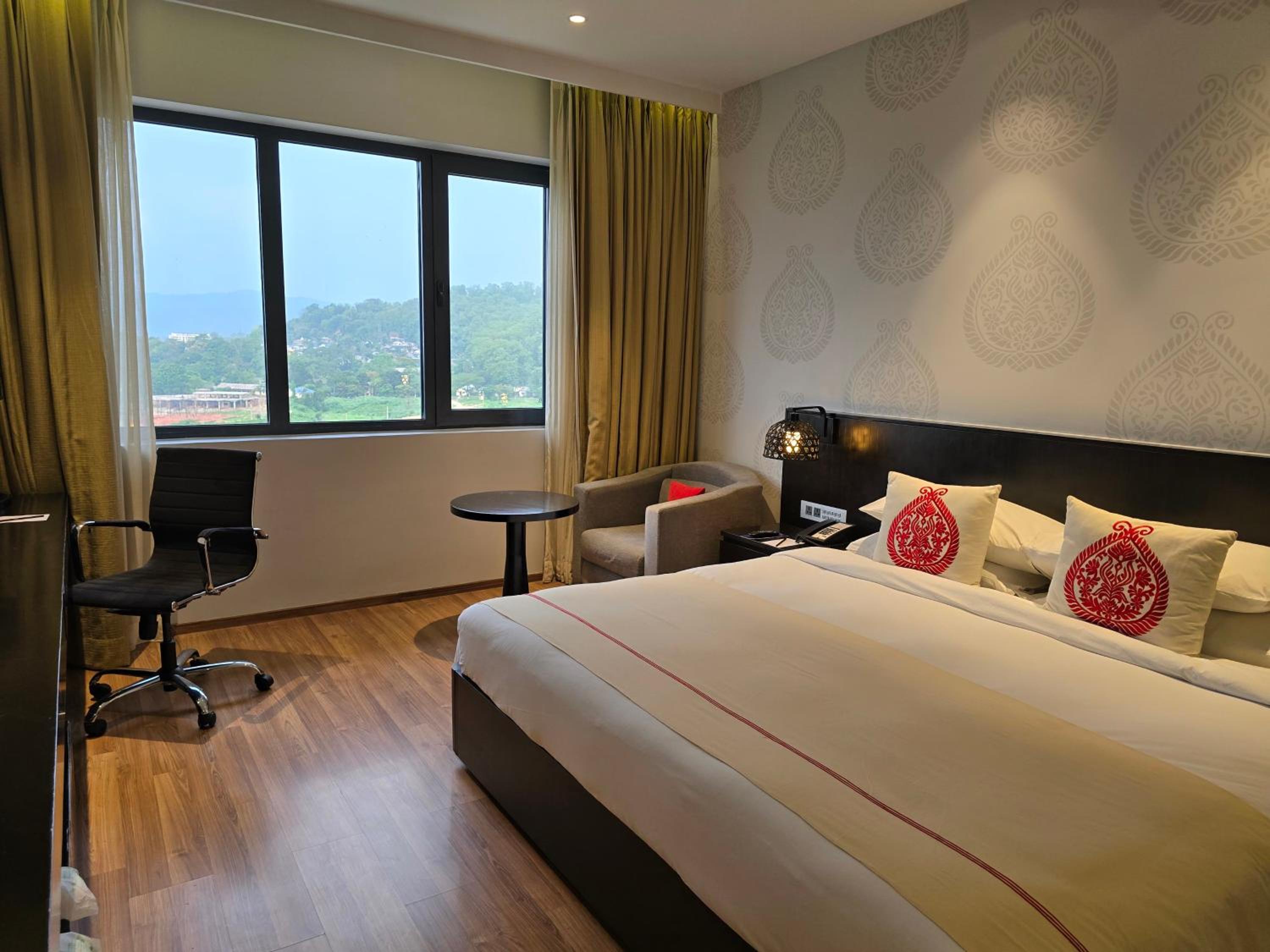 Deluxe Twin Room with Mountain View