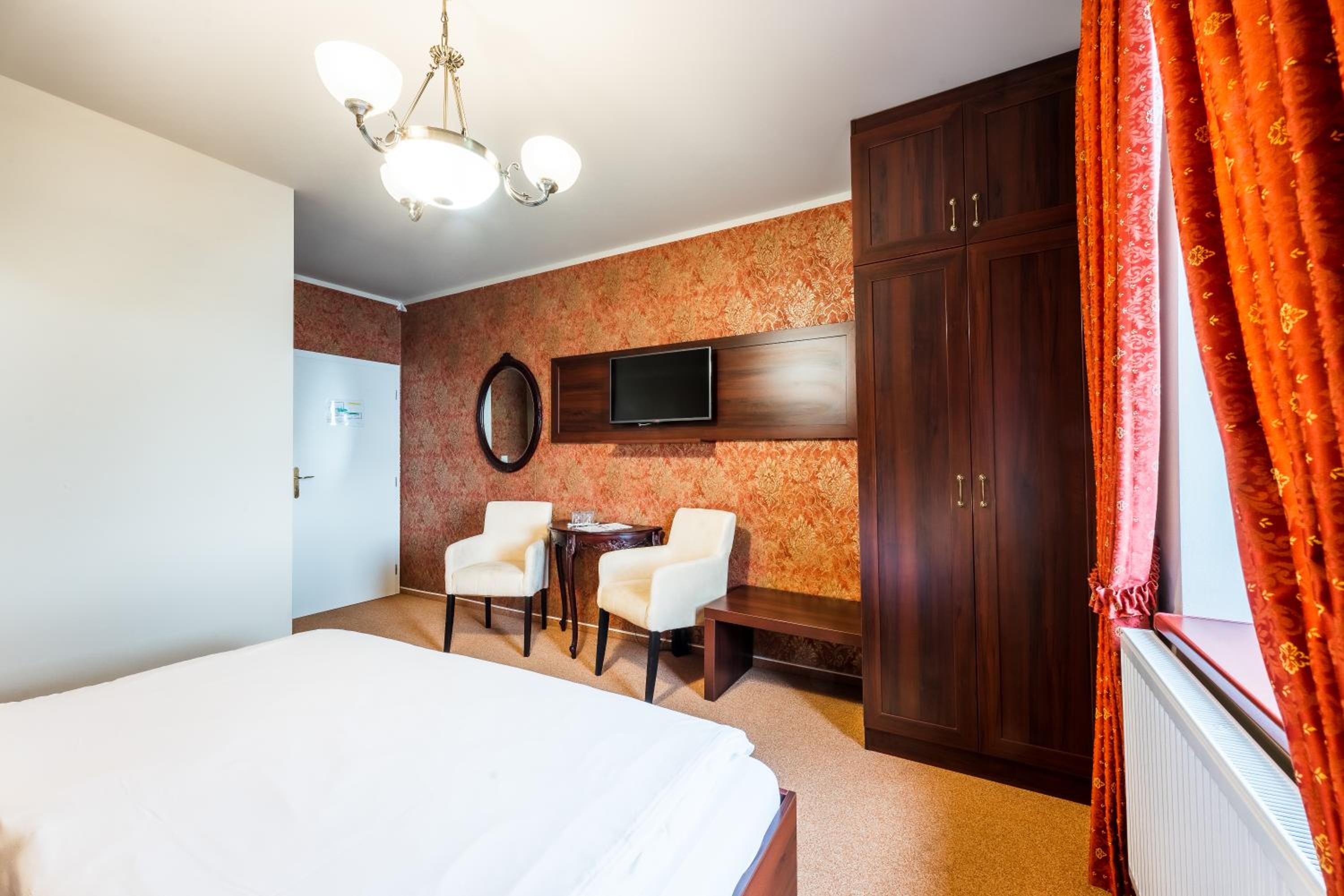 Double or Twin Room photo 3