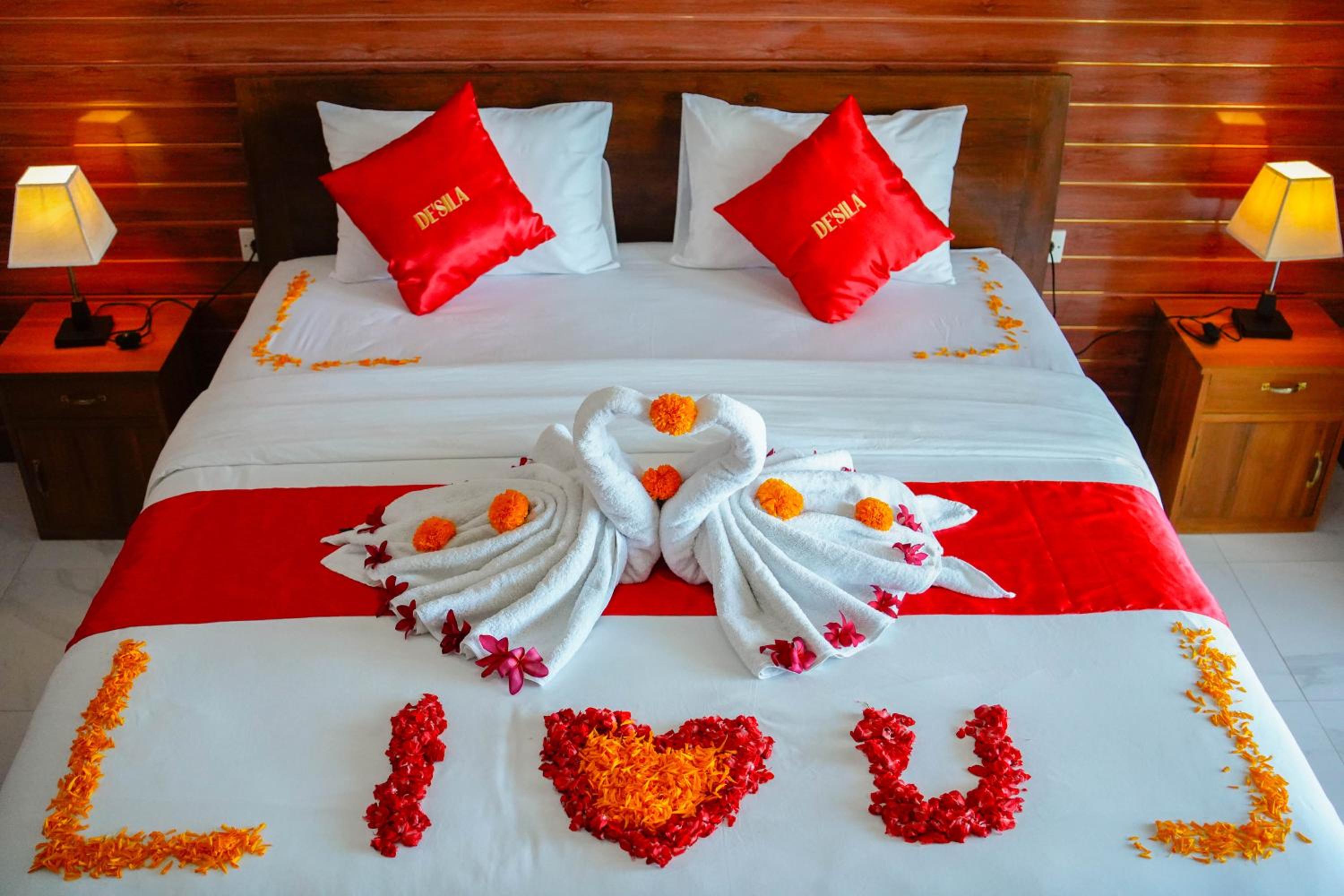 Double Room with Pool View - Photo 4