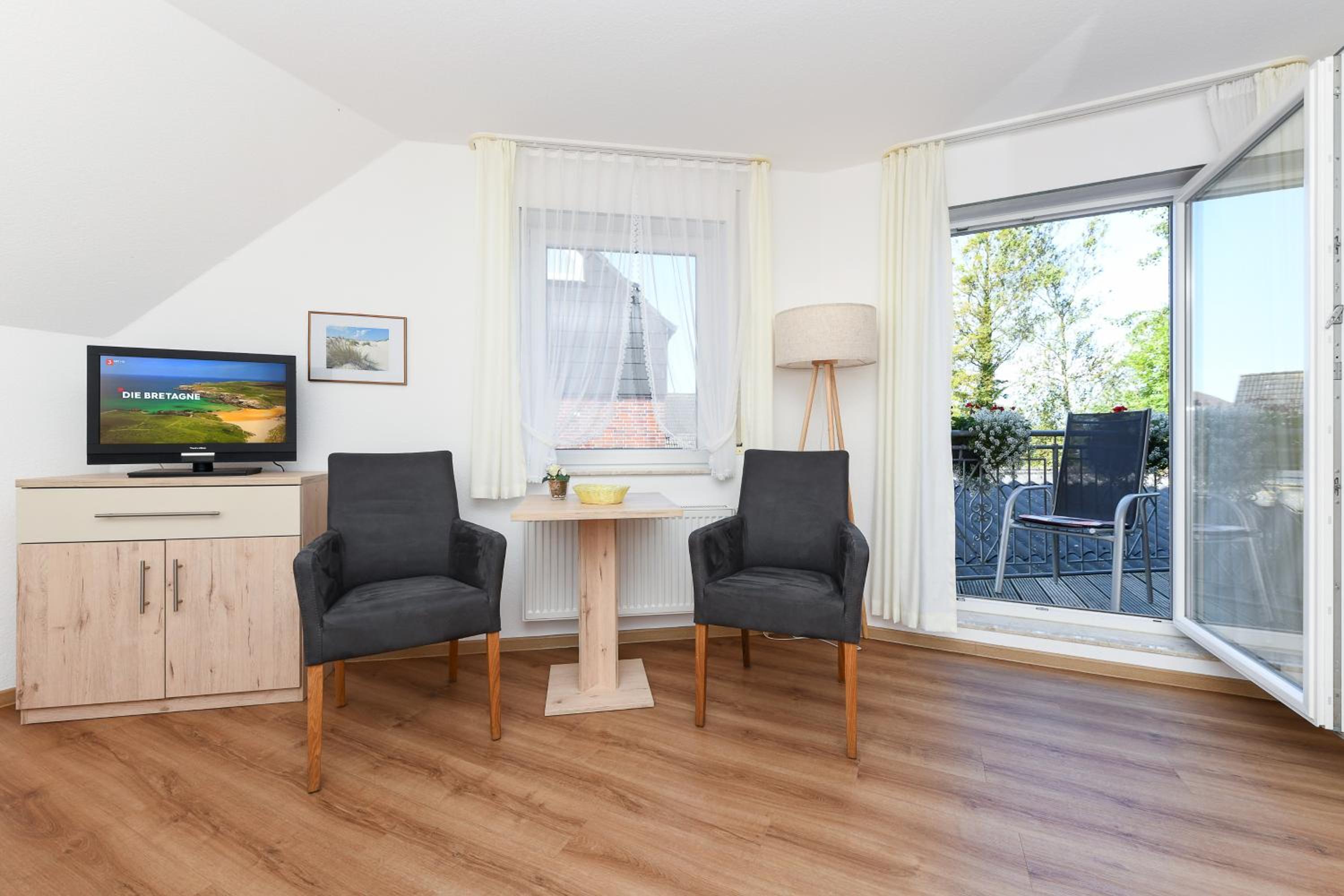 Double Room with Balcony photo 2