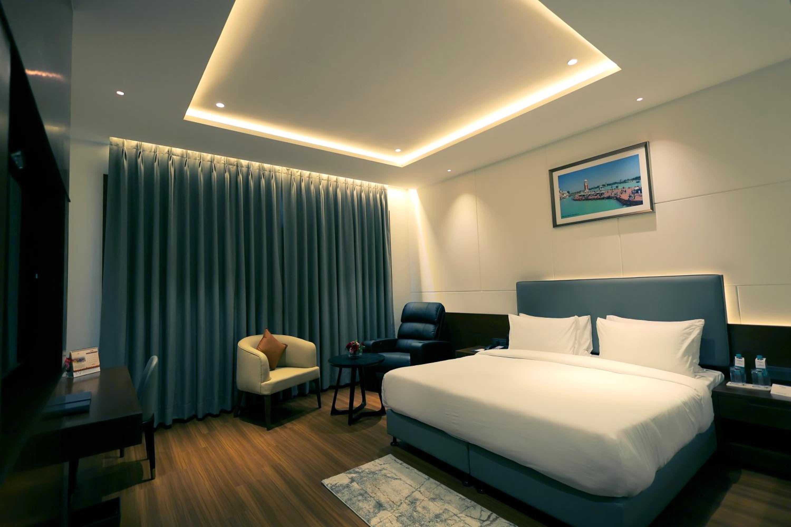 Superior King Room photo 1