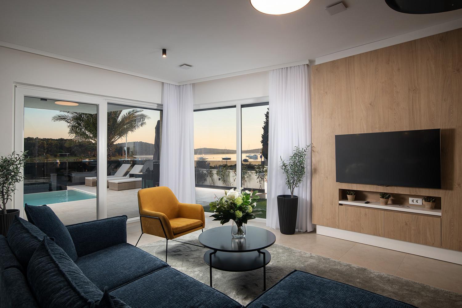 Villa - Beach Front