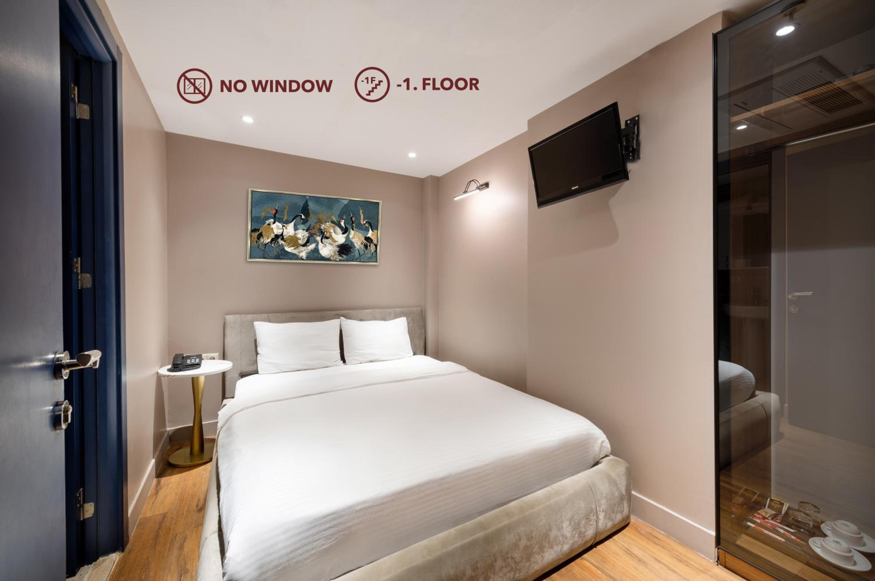 Economy Double Room with No Window