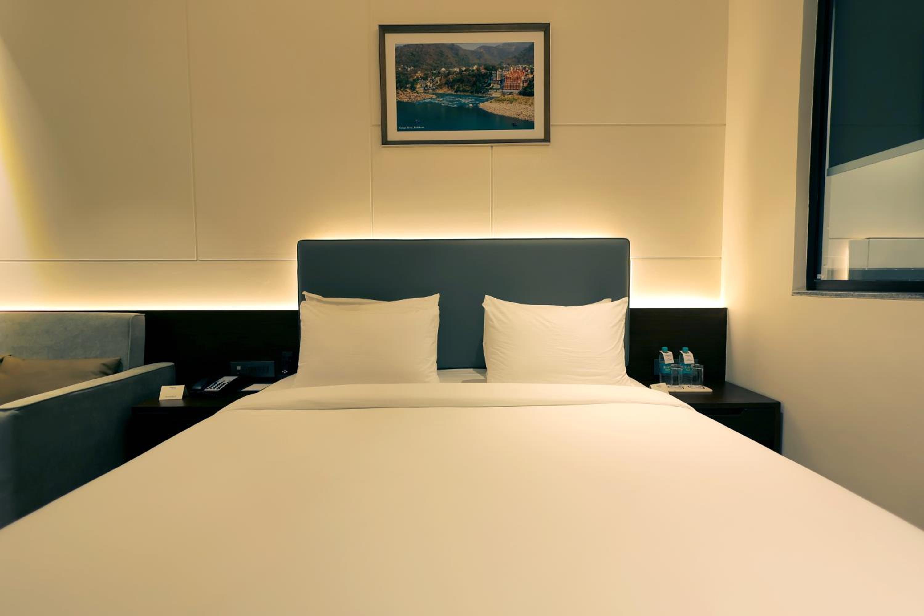 Deluxe King Room photo 3