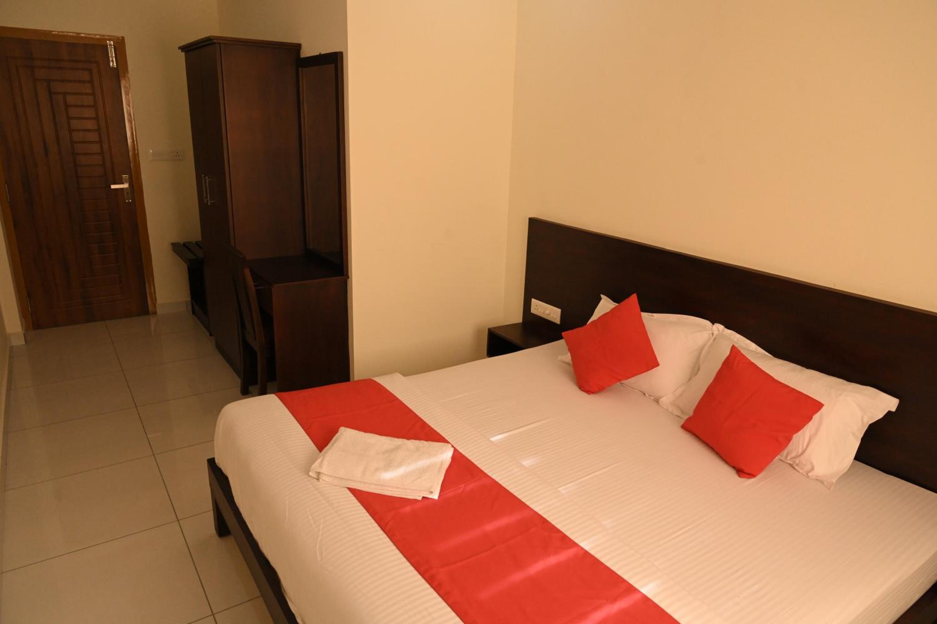 Deluxe Double Room photo 2
